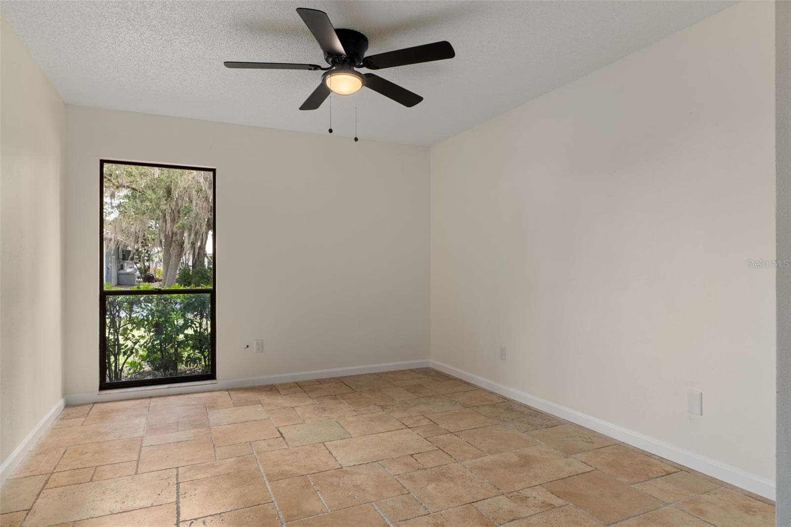 Second Bedroom - 239 SE PARADISE POINT RD, CRYSTAL RIVER
