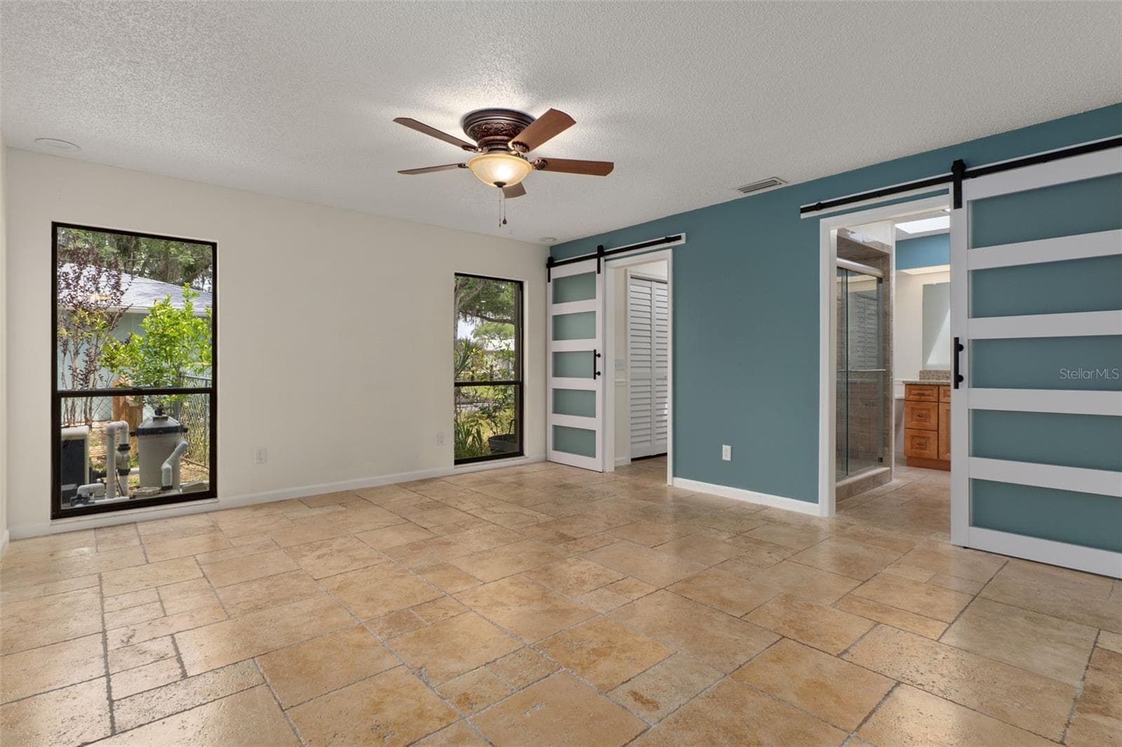 Primary Bedroom - 239 SE PARADISE POINT RD, CRYSTAL RIVER