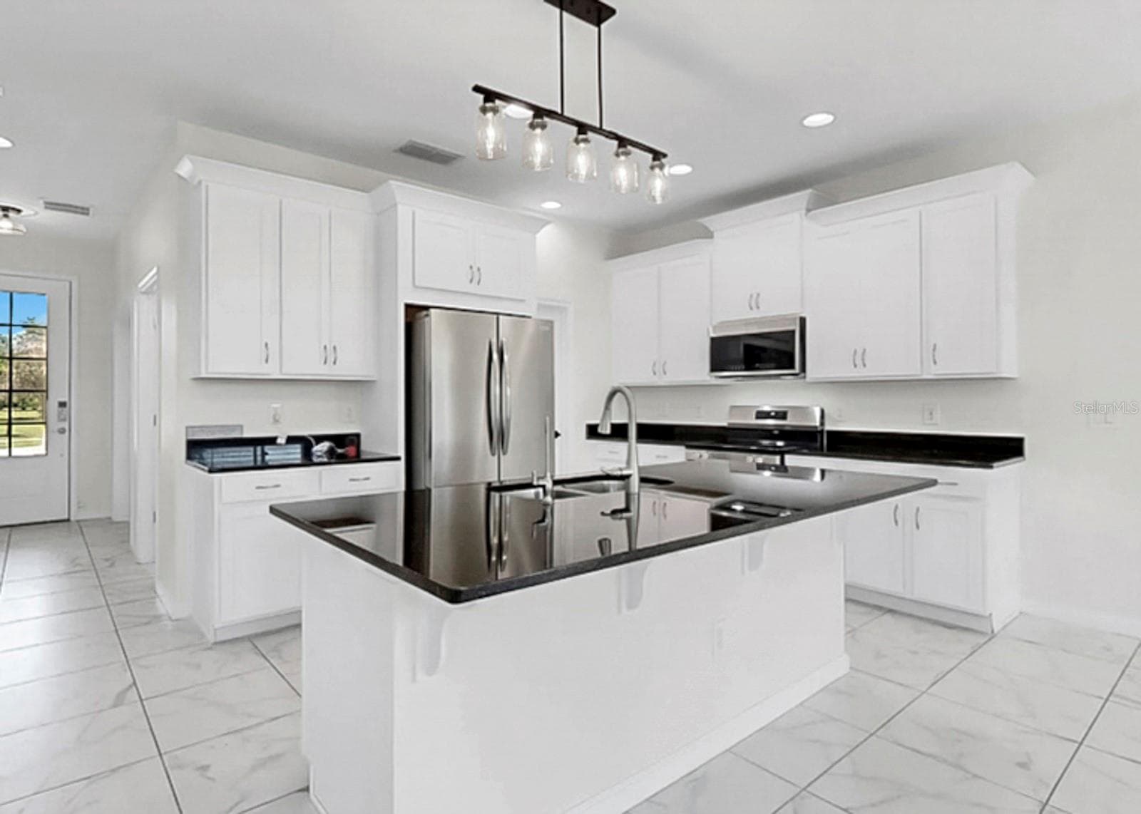 Single Family Residence at 12317 BAY ESTUARY BND, RIVERVIEW, photo 10 of 93