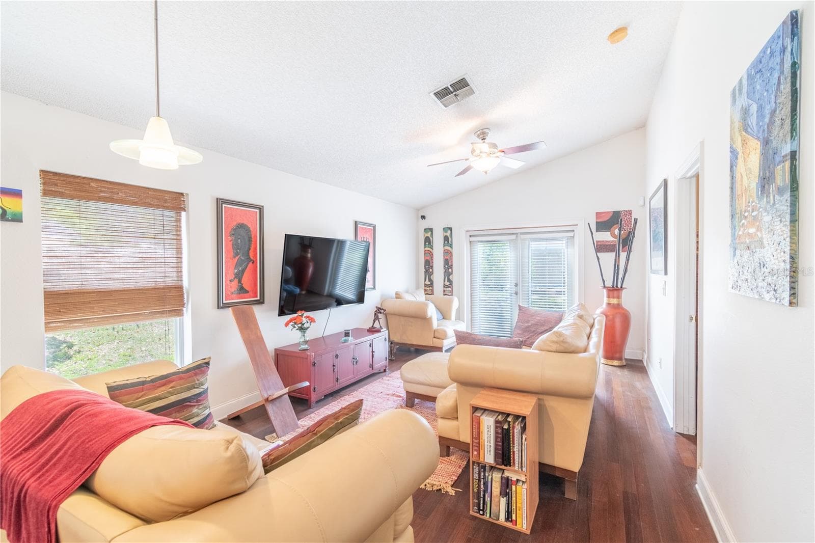 Single Family Residence at 5501 CHATHAM WOODS CT, ORLANDO, photo 6 of 17