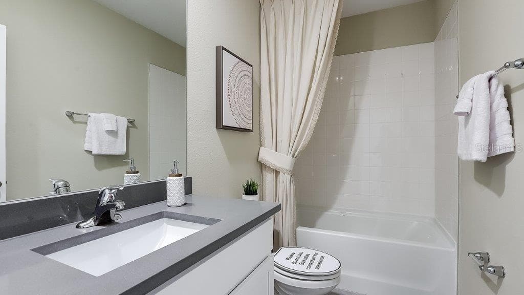 Townhouse at 32559 MIDSUMMER NIGHT LN, WESLEY CHAPEL, photo 14 of 19
