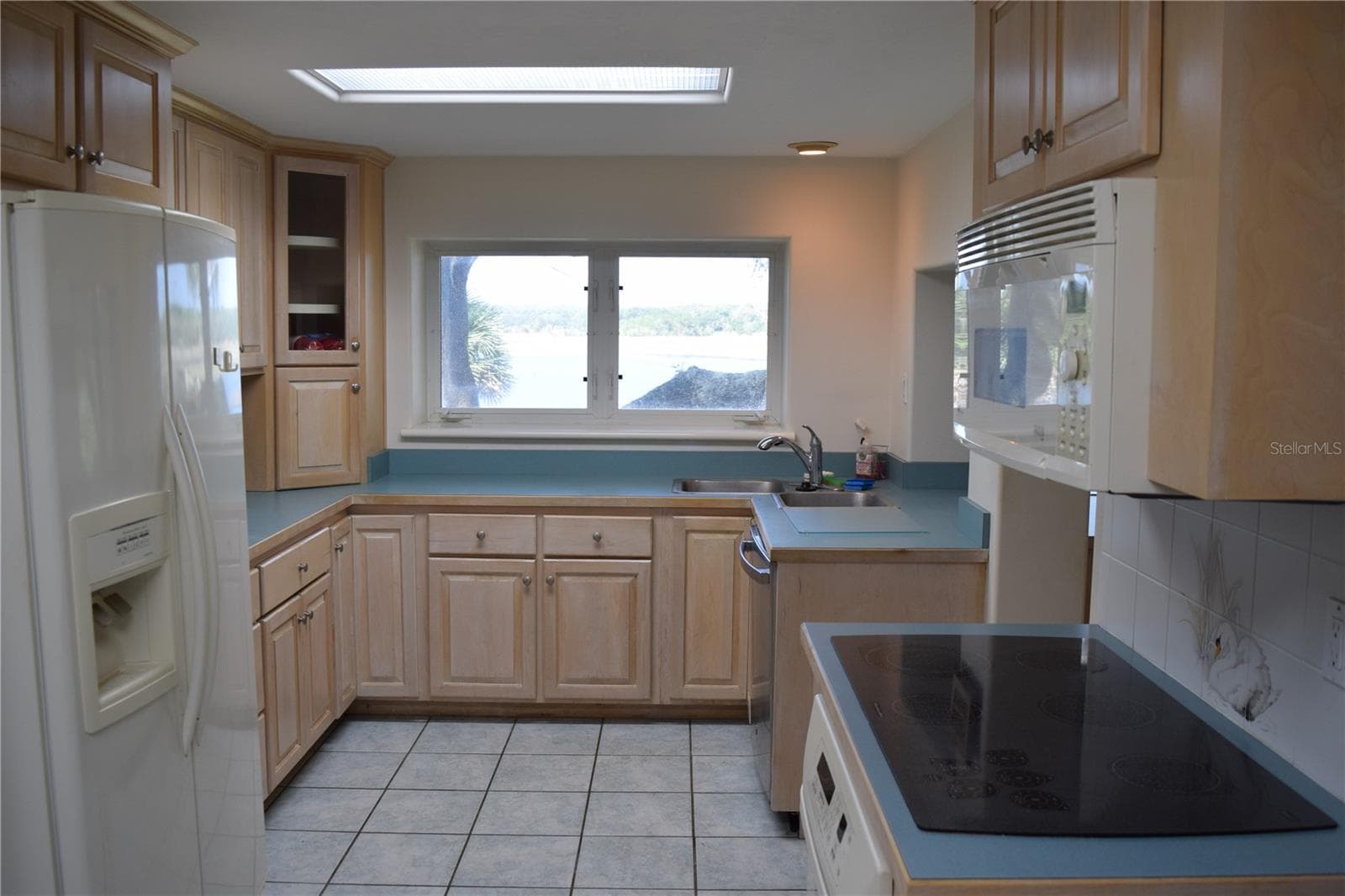 Kitchen - 121 AWEEMA WAY, MELROSE