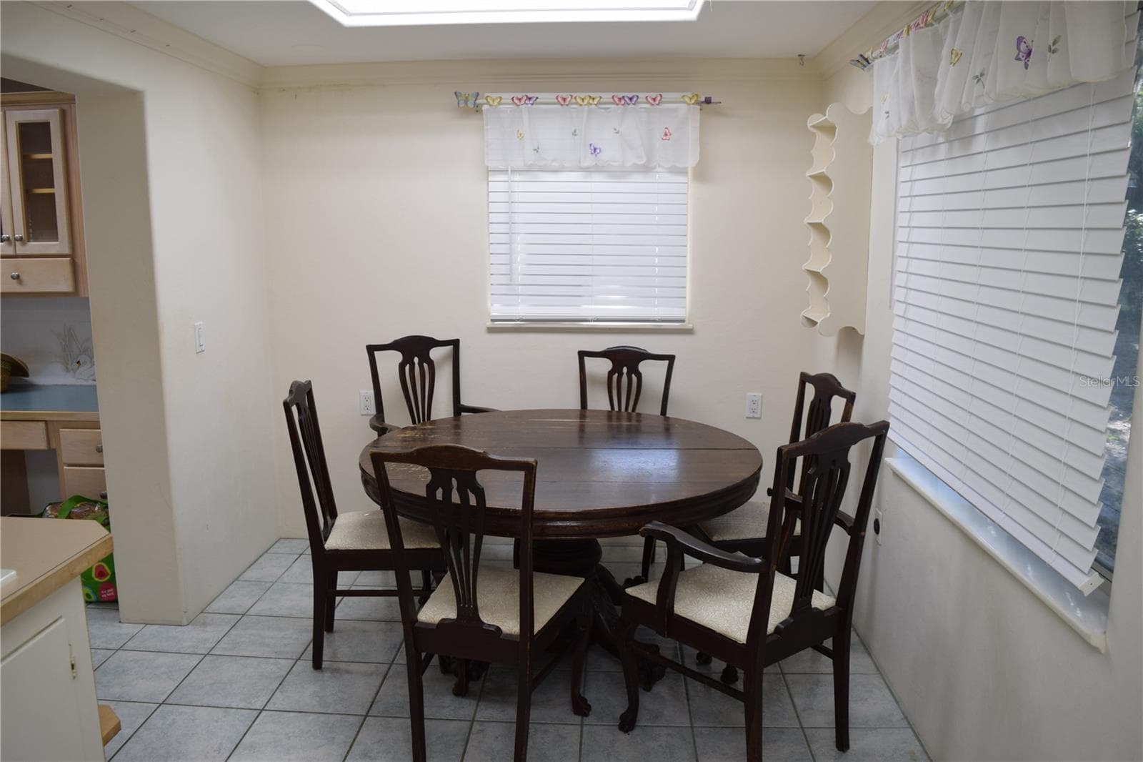 Breakfast nook - 121 AWEEMA WAY, MELROSE