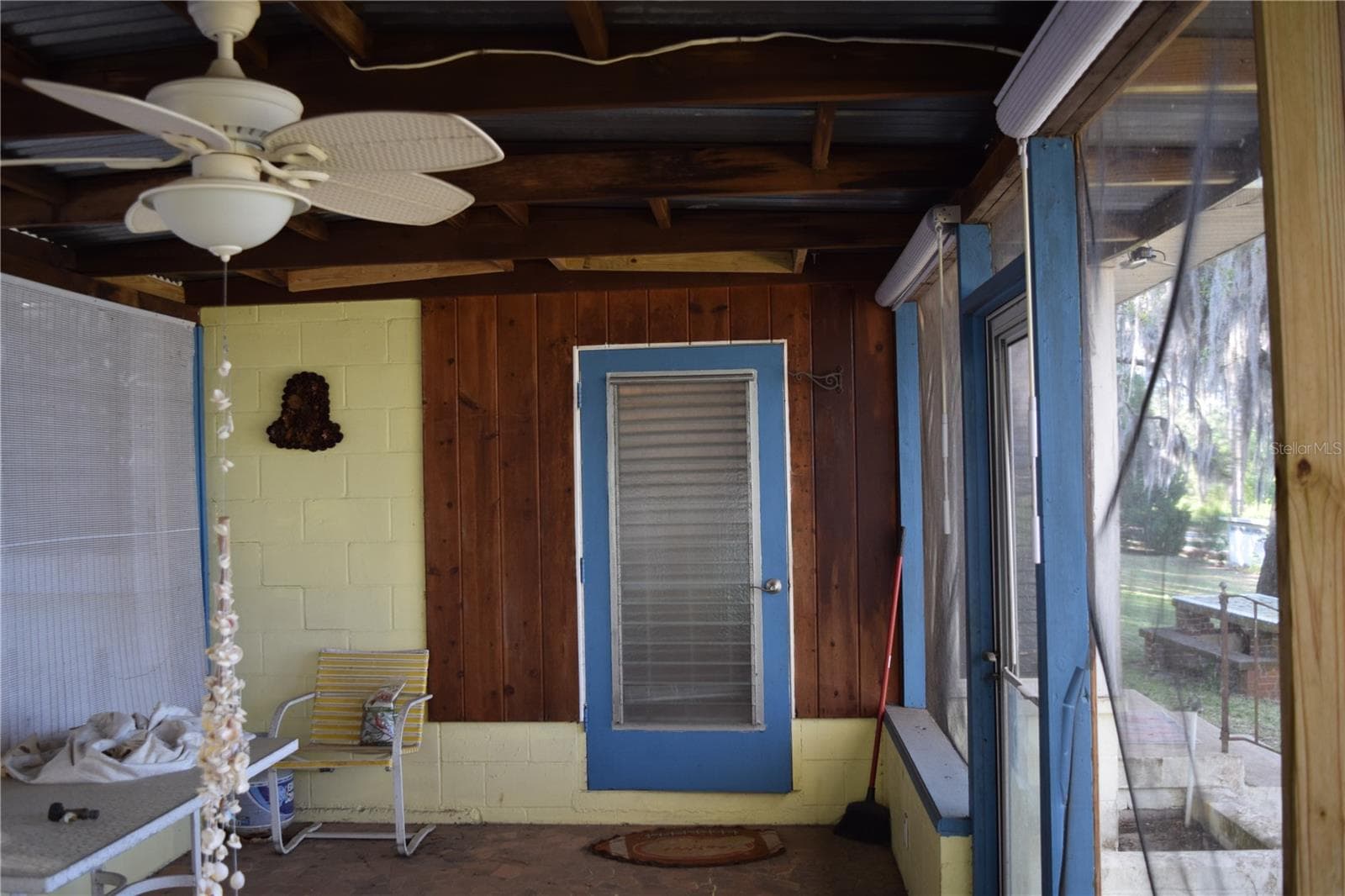 Screen porch - 121 AWEEMA WAY, MELROSE