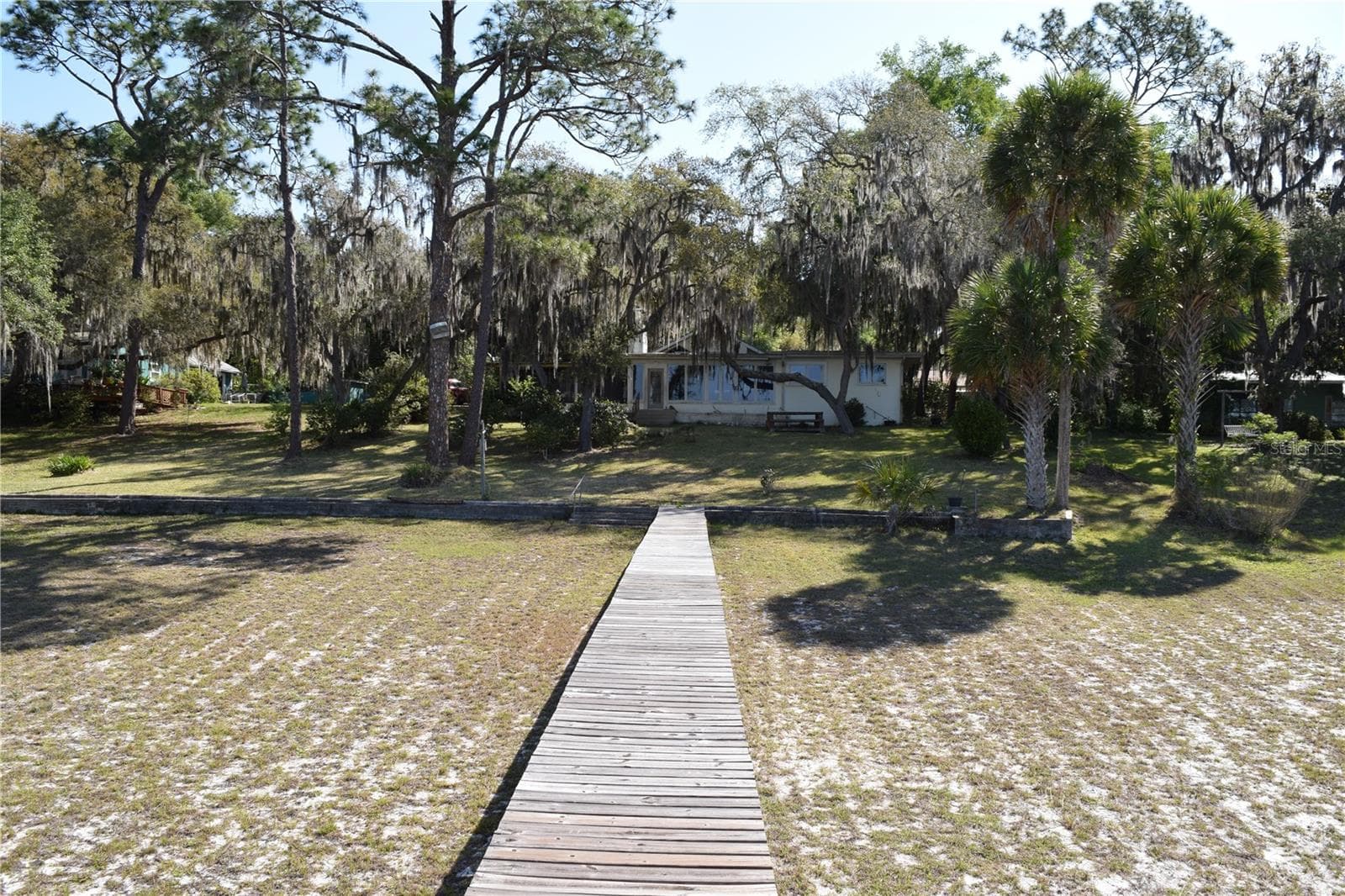 Dock in - 121 AWEEMA WAY, MELROSE