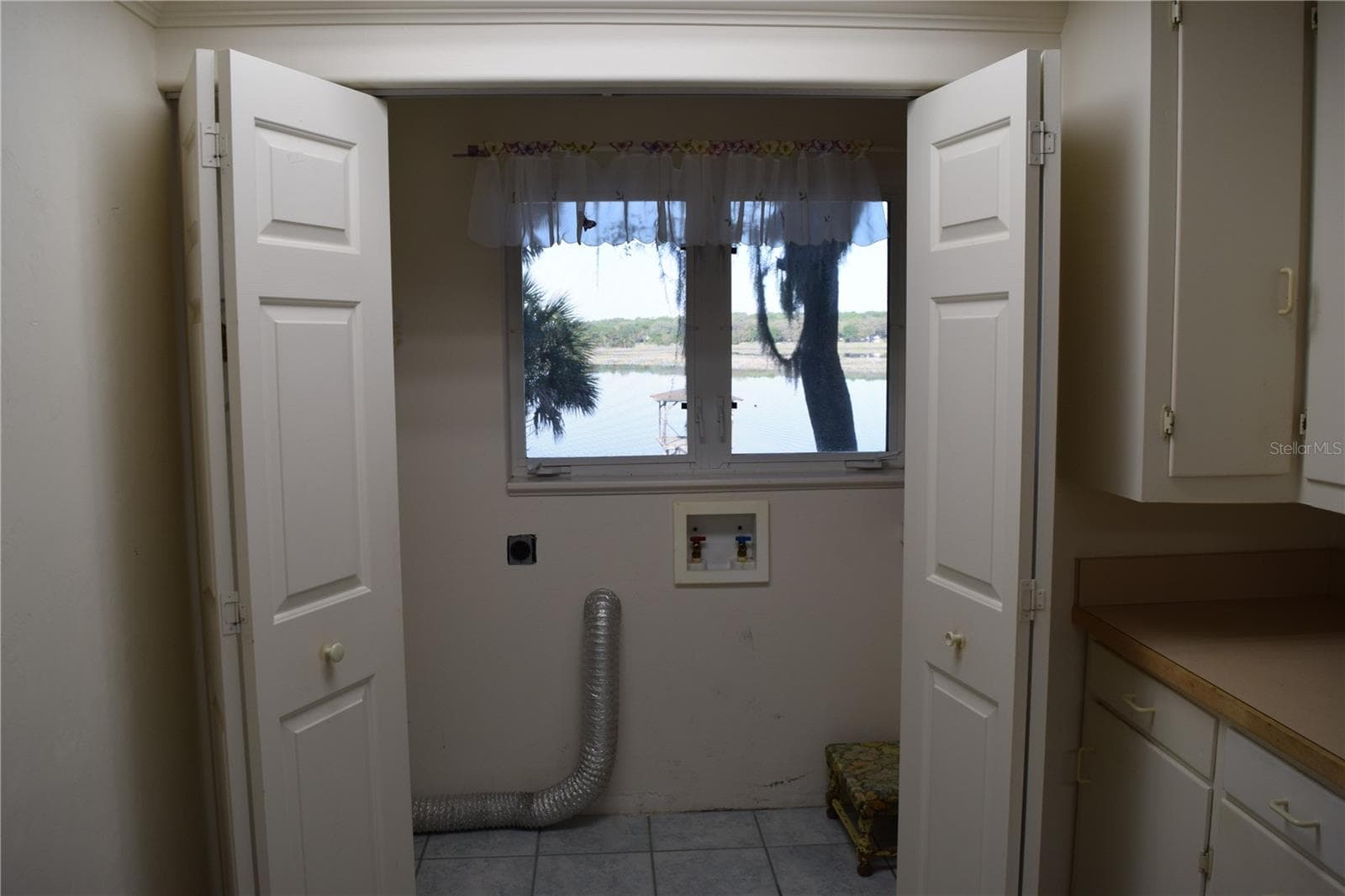 Laundry room - 121 AWEEMA WAY, MELROSE