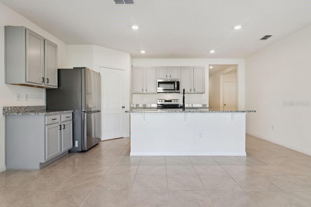 Single Family Residence at 5235 MAHOGANY DR, MOUNT DORA, photo 16 of 61