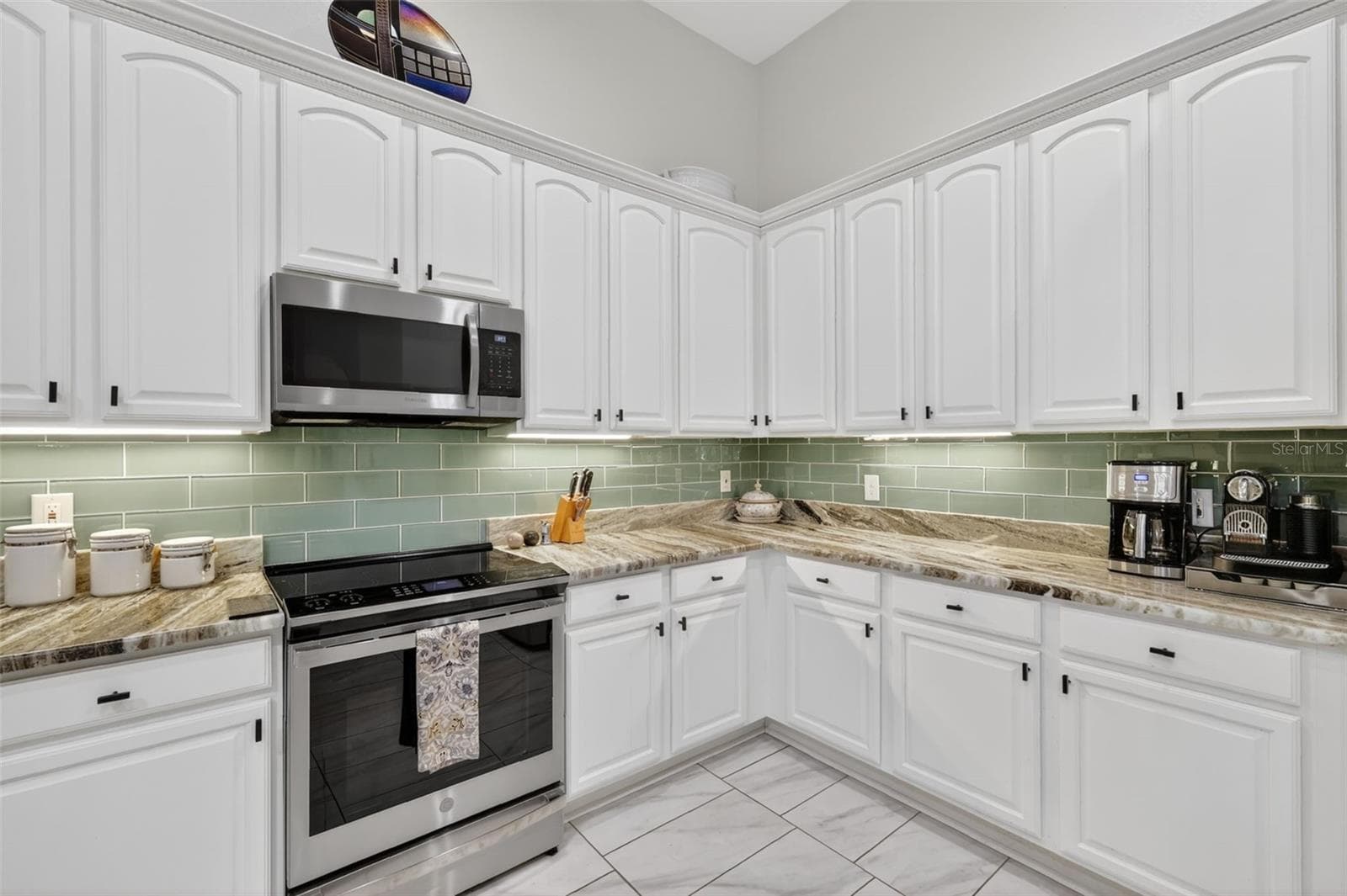 Single Family Residence at 1760 EDGEWATER DR, MOUNT DORA, photo 25 of 55