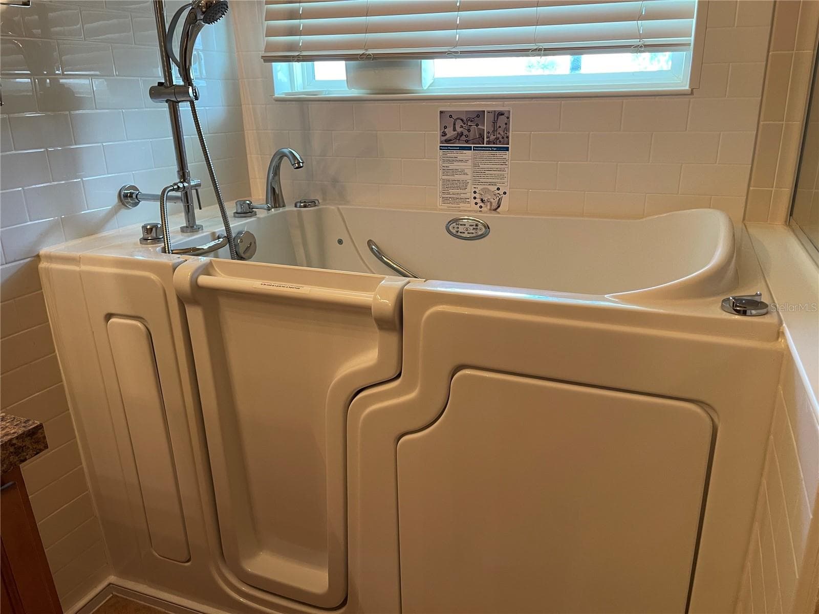 Primary Bath Walk in Tub - 10026 WEATHERS LOOP, CLERMONT