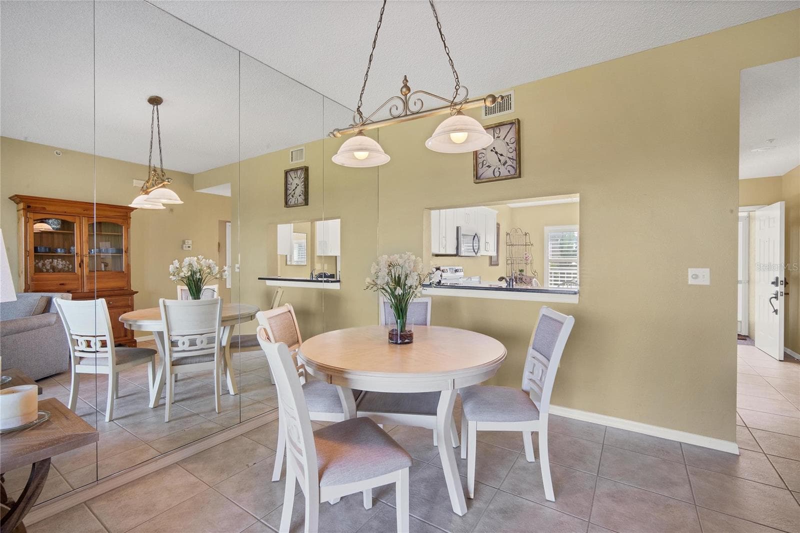 Condominium at 9610 CLUB SOUTH CIR ## 4207, SARASOTA, photo 9 of 58