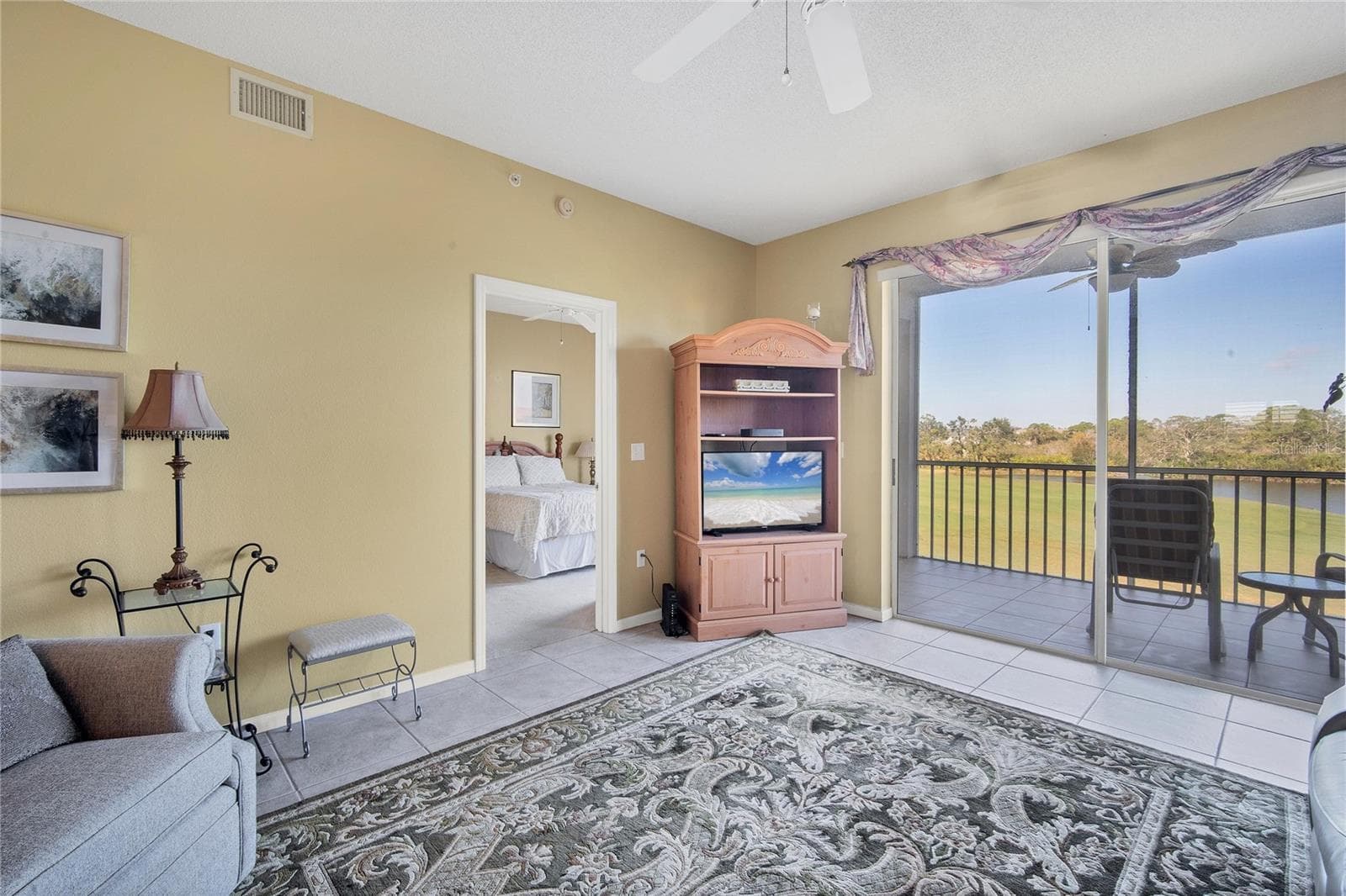 Condominium at 9610 CLUB SOUTH CIR ## 4207, SARASOTA, photo 12 of 58