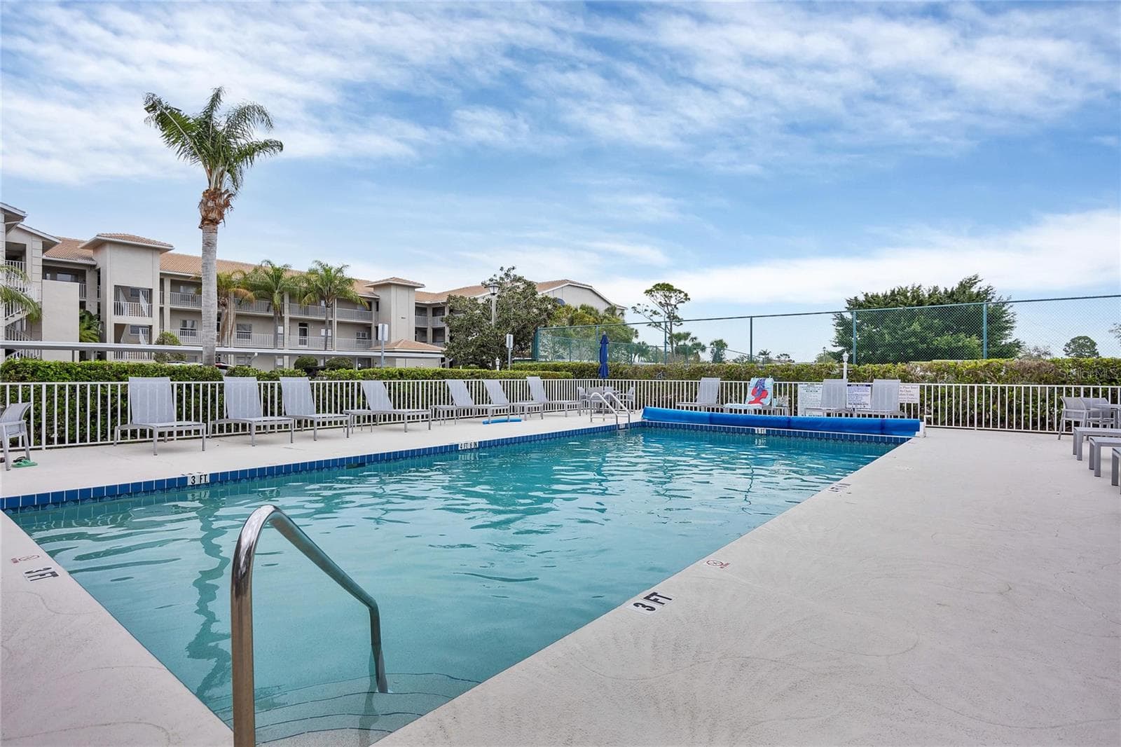 Condominium at 9610 CLUB SOUTH CIR ## 4207, SARASOTA, photo 27 of 58