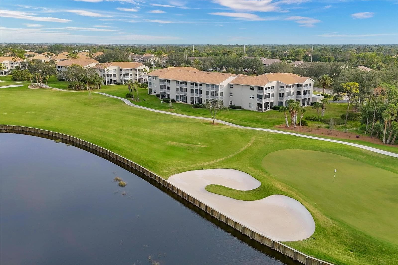 Condominium at 9610 CLUB SOUTH CIR ## 4207, SARASOTA, photo 31 of 58