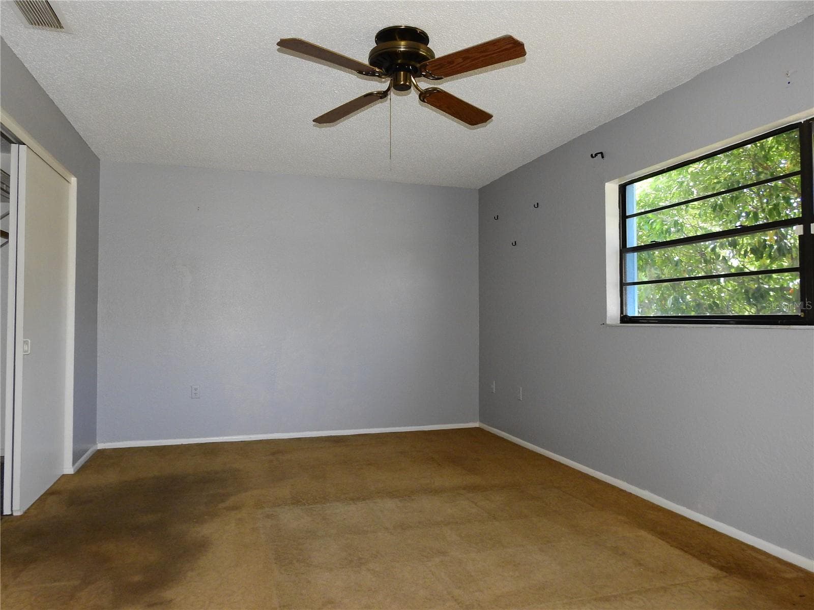 Single Family Residence at 2128 LINWOOD AVE, SPRING HILL, photo 6 of 13