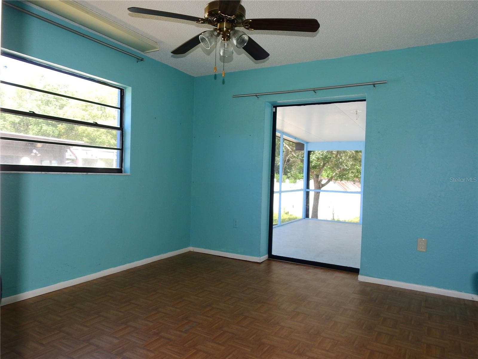 Single Family Residence at 2128 LINWOOD AVE, SPRING HILL, photo 8 of 13