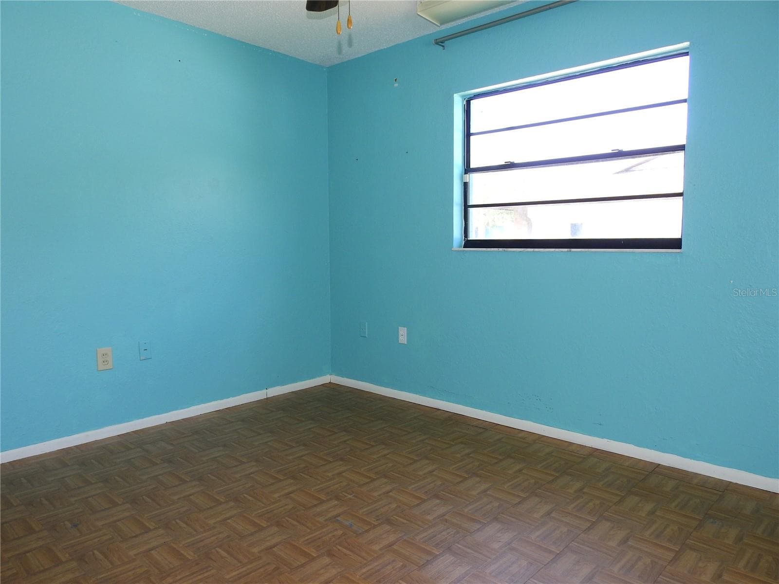 Single Family Residence at 2128 LINWOOD AVE, SPRING HILL, photo 9 of 13