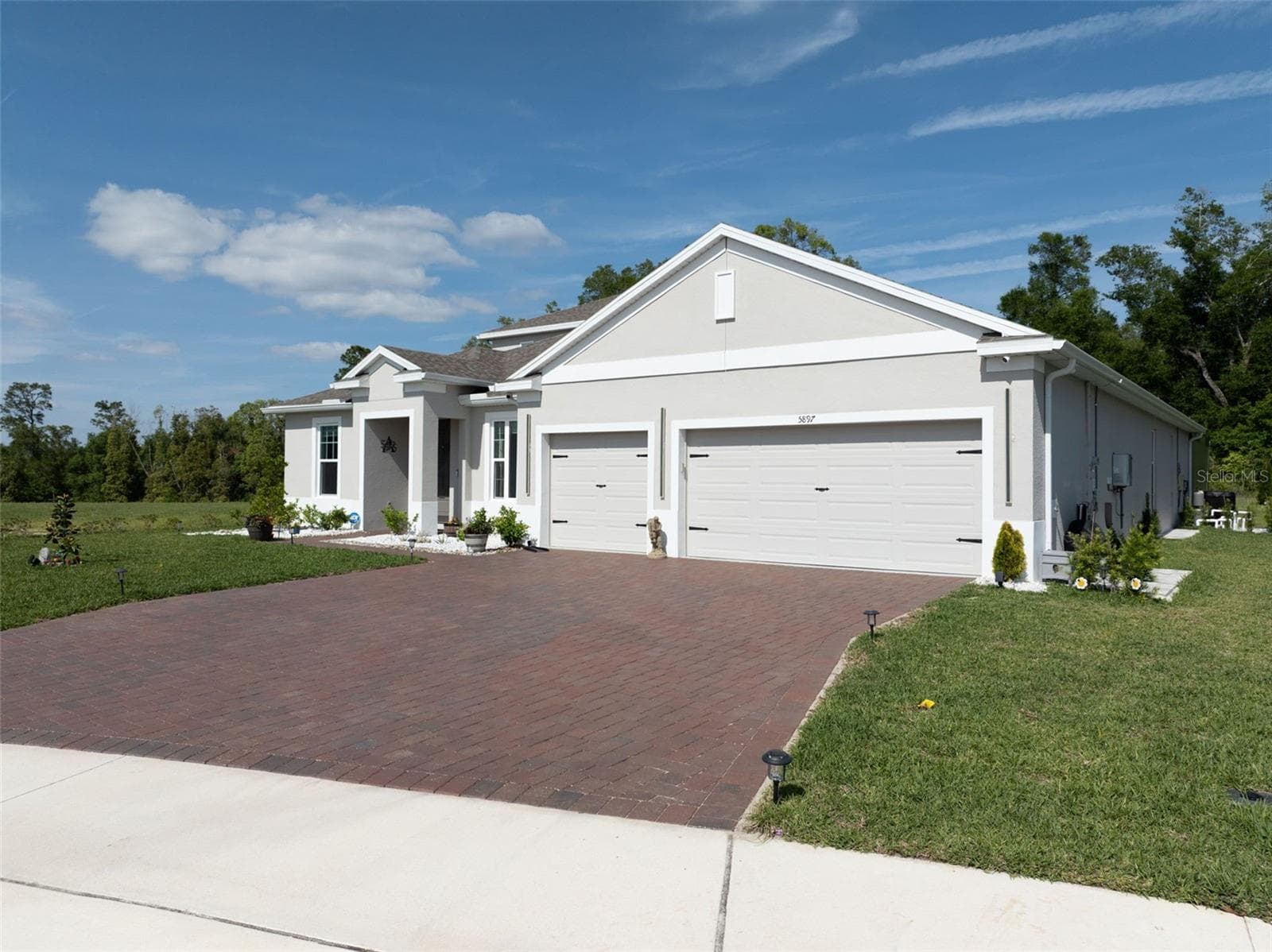Single Family Residence at 5897 SIERRA CROWN ST, MOUNT DORA, photo 6 of 77