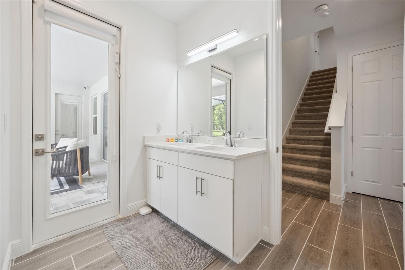 Pool bath, double sinks - 5897 SIERRA CROWN ST, MOUNT DORA