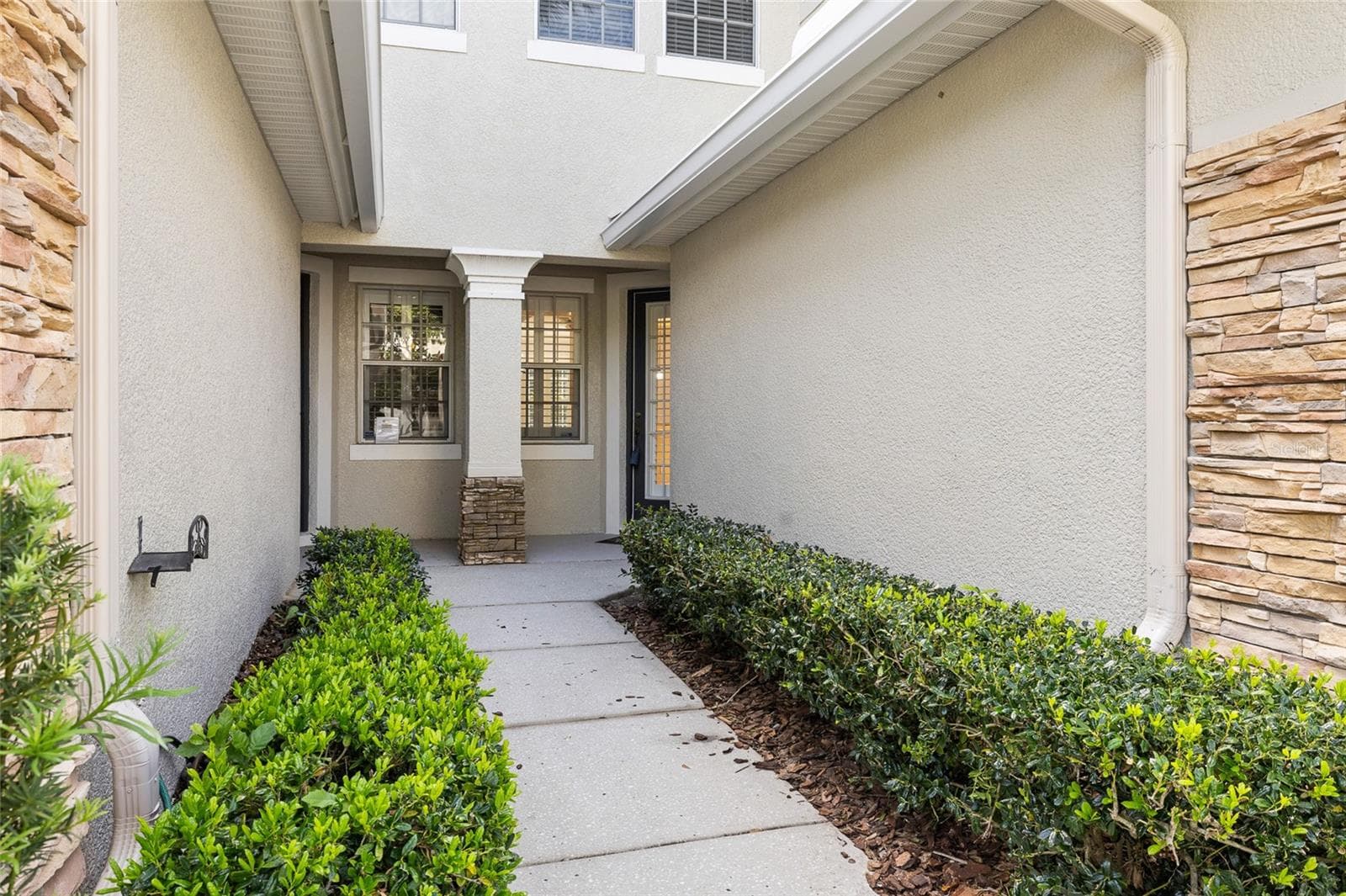 Front Entry - 14543 MIRABELLE VISTA CIR, TAMPA