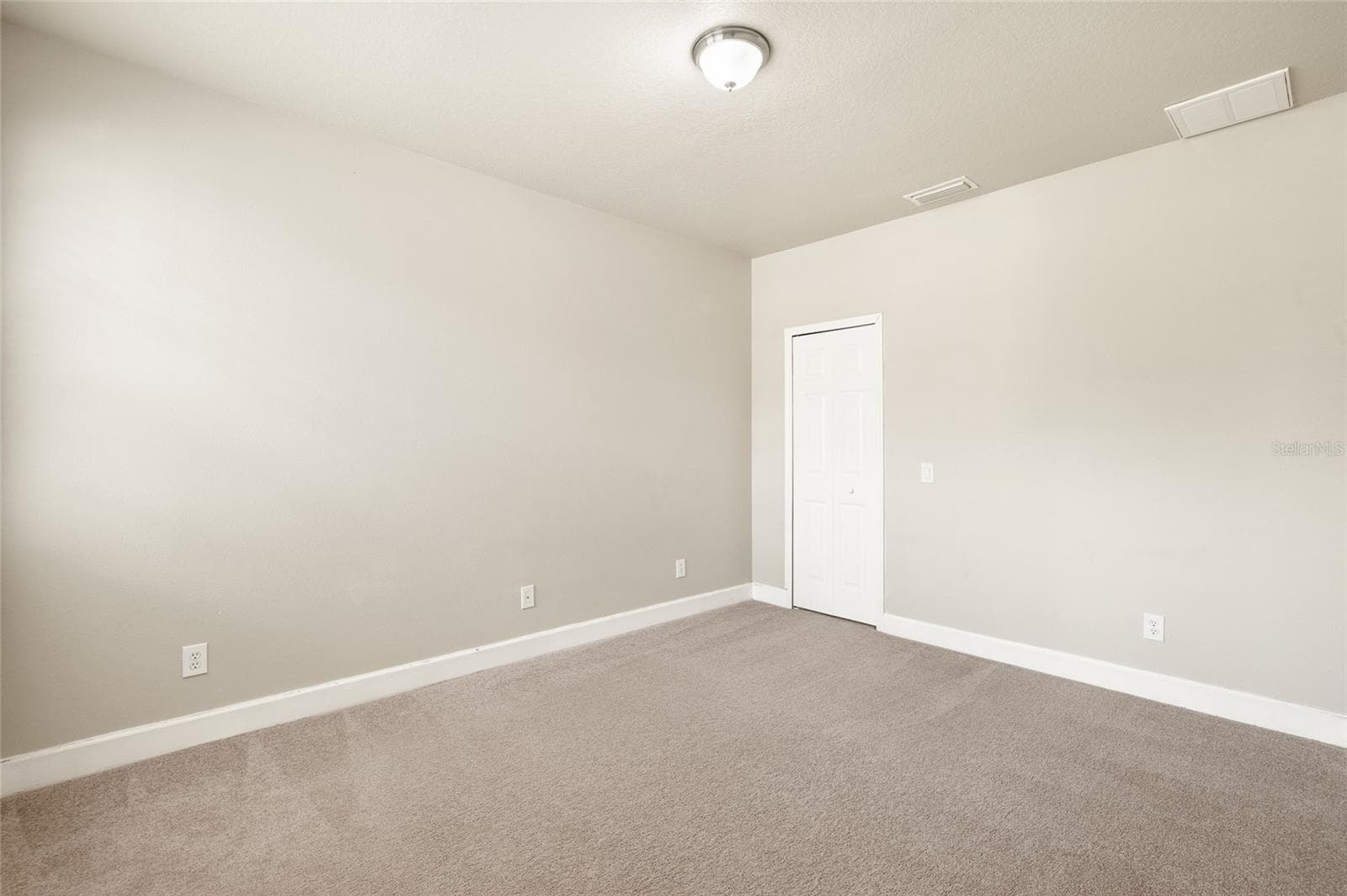 Upstairs Secondary Bedroom 2 - 14543 MIRABELLE VISTA CIR, TAMPA