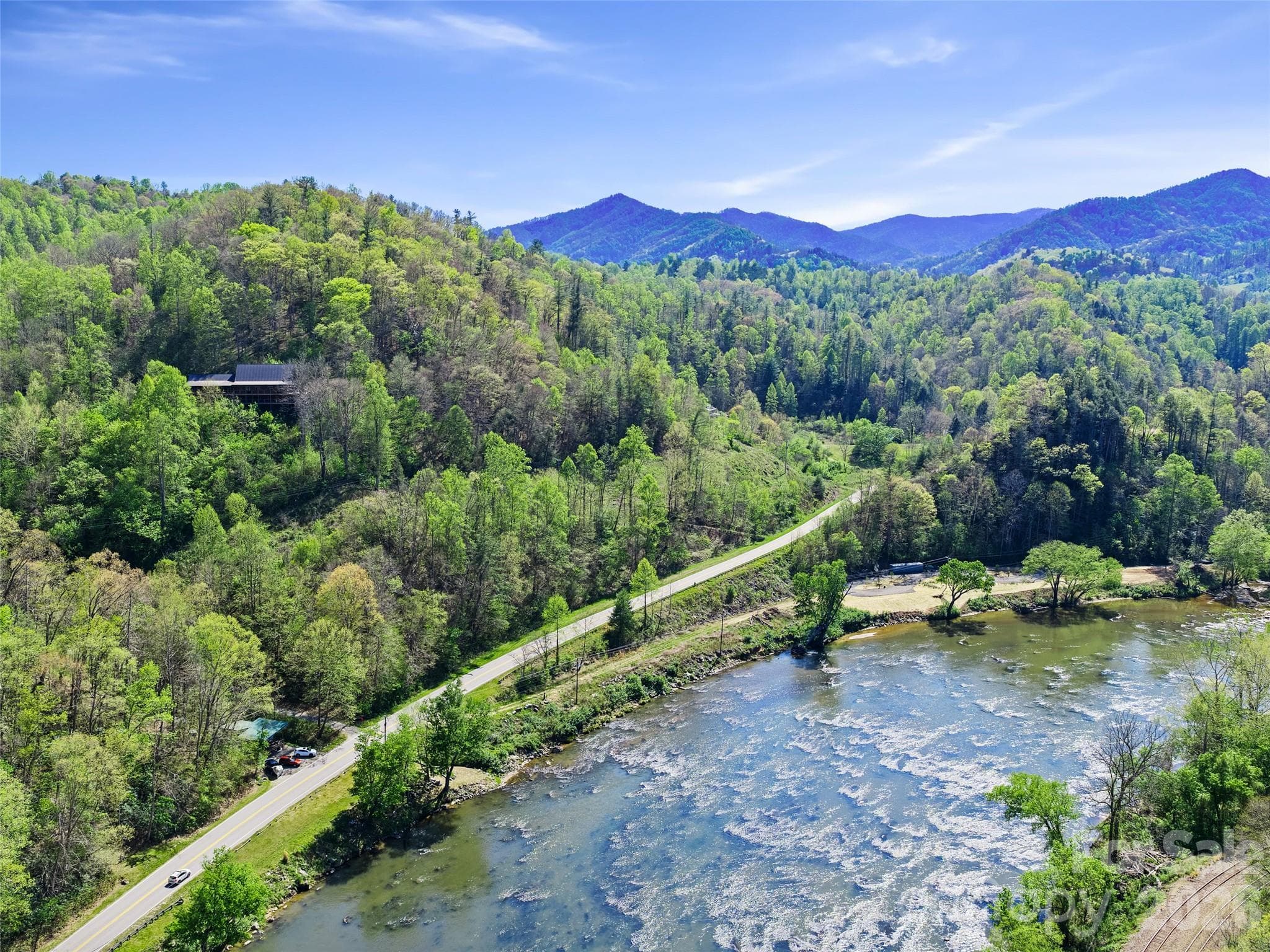 Parcel on Little Pine Road facing the French Broad River's Bend - 000 Little Pine Road, Marshall