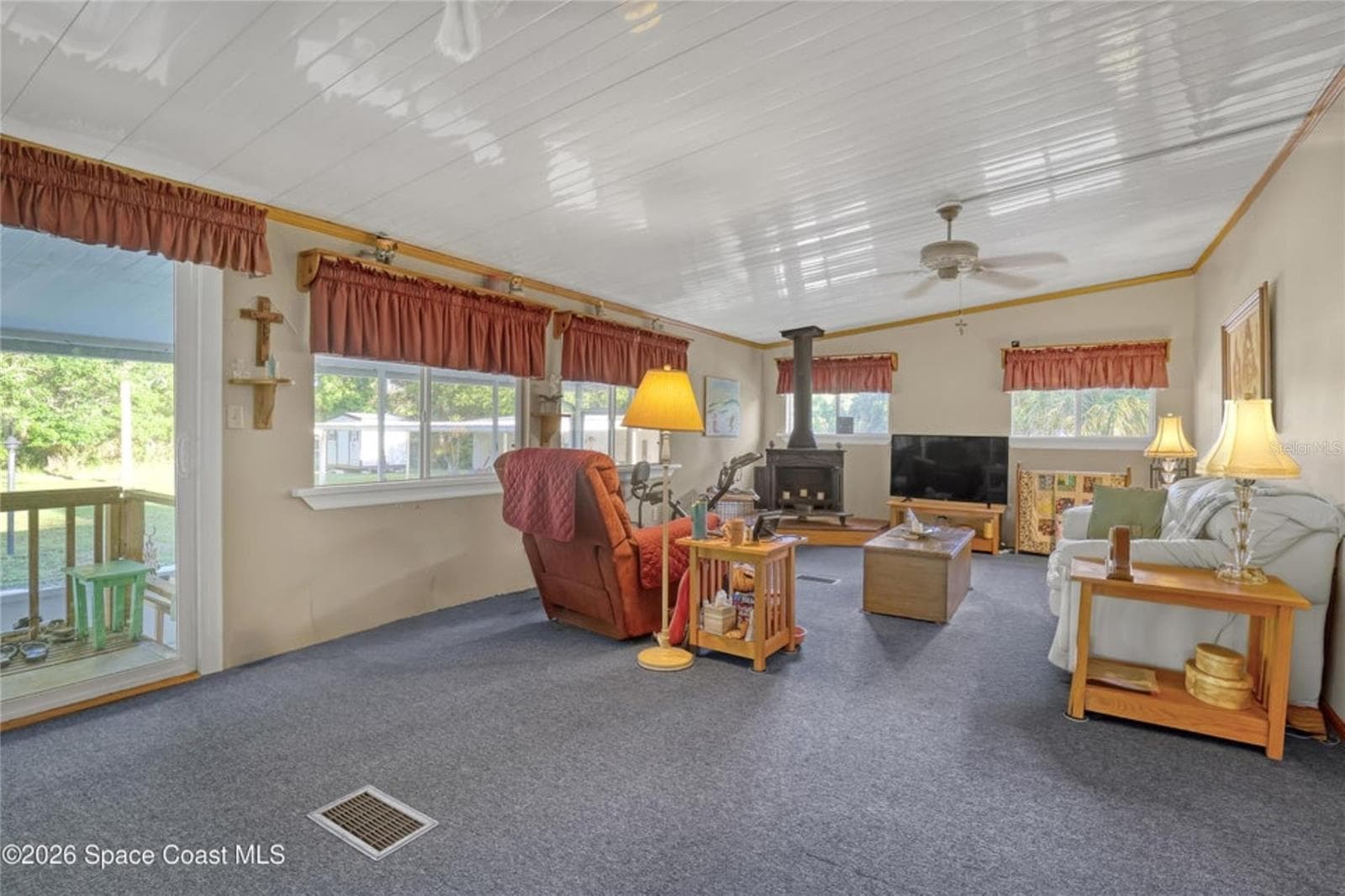 Manufactured Home at 2540 TUSCANY DR, MIMS, photo 16 of 50