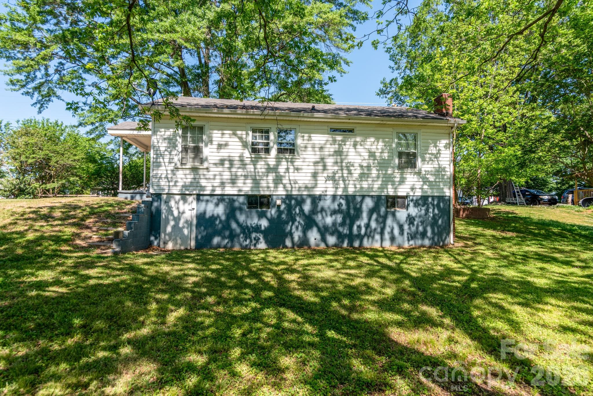 Single Family Residence at 109 Hillcrest Drive, Bessemer City, photo 23 of 25