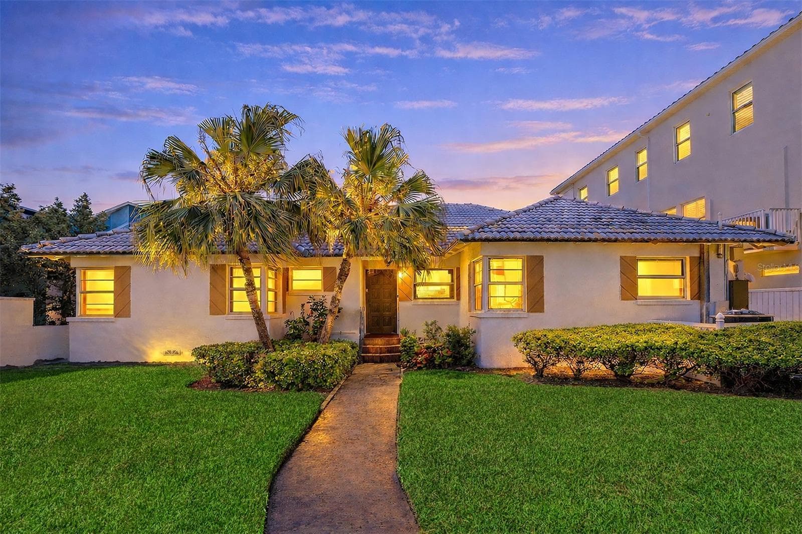 Single Family Residence at 18206 SUNSET BLVD, REDINGTON SHORES, photo 6 of 43