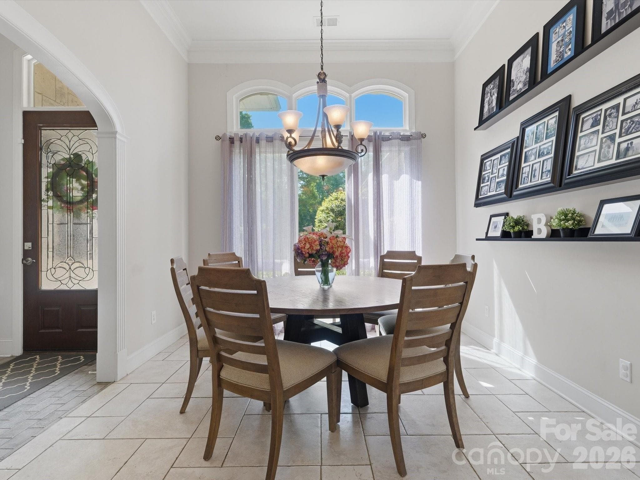 Single Family Residence at 154 Quail Hollow Drive, Kings Mountain, photo 5 of 46
