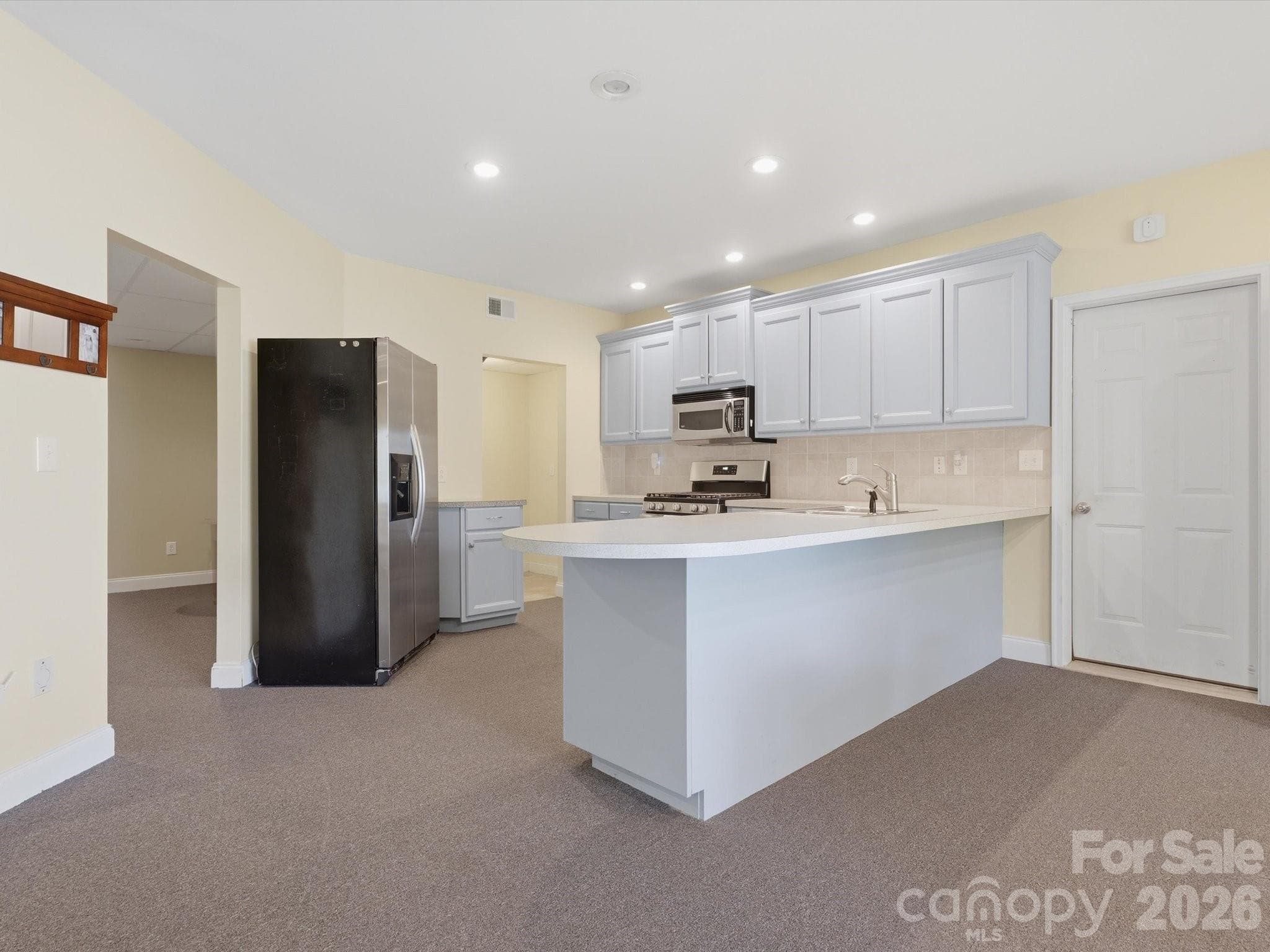 Single Family Residence at 154 Quail Hollow Drive, Kings Mountain, photo 27 of 46