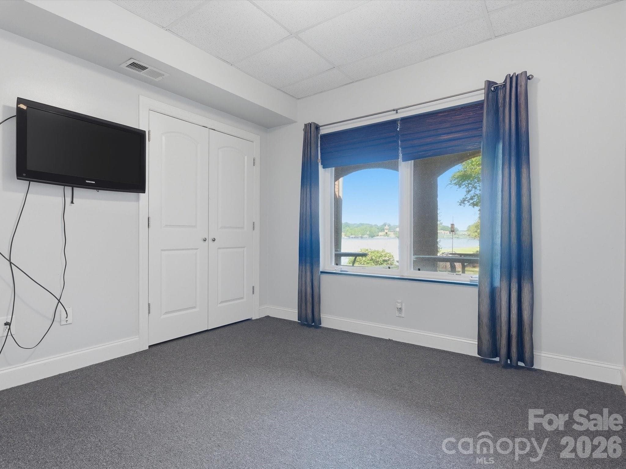 Single Family Residence at 154 Quail Hollow Drive, Kings Mountain, photo 36 of 46
