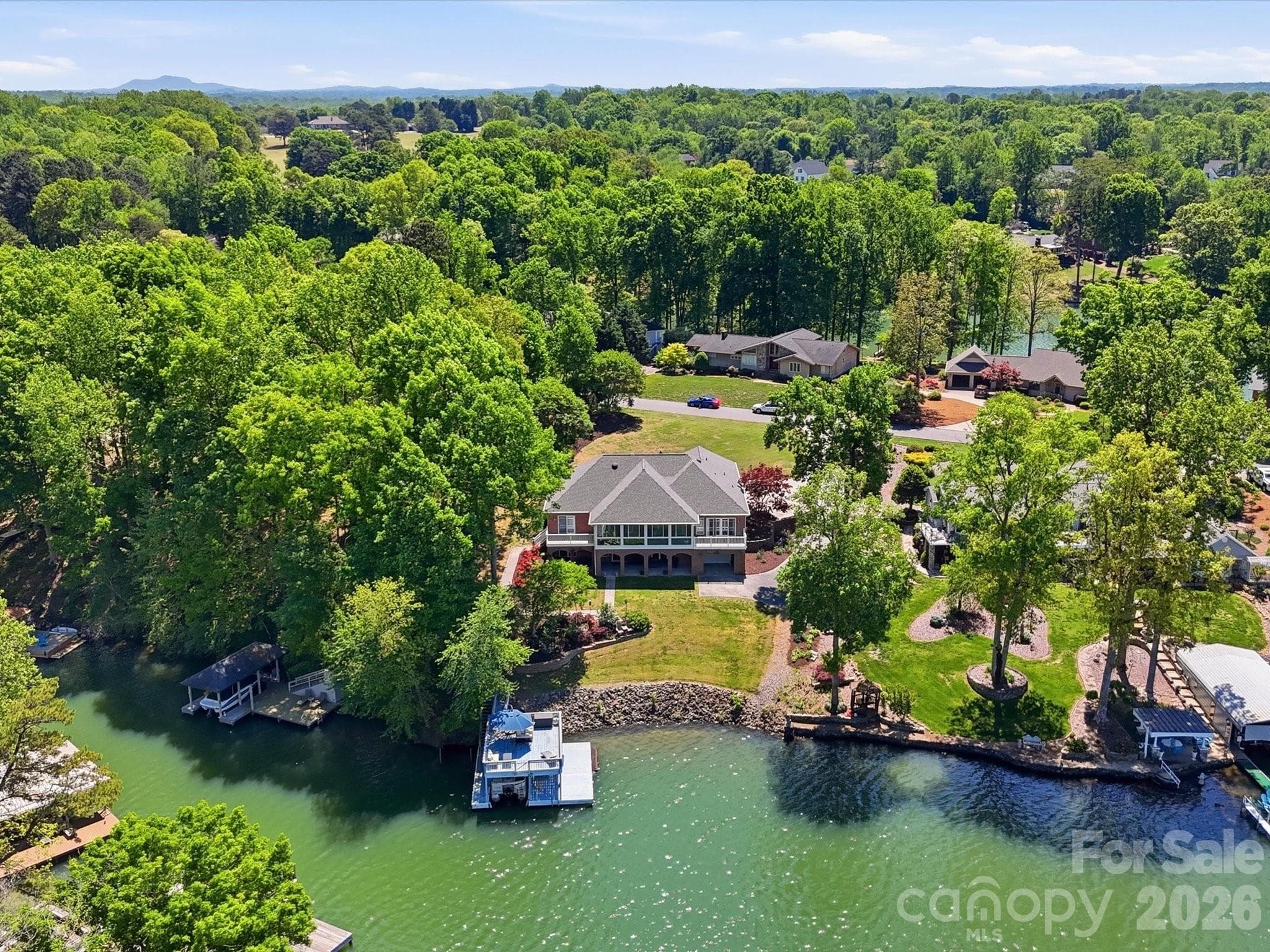 Single Family Residence at 154 Quail Hollow Drive, Kings Mountain, photo 44 of 46