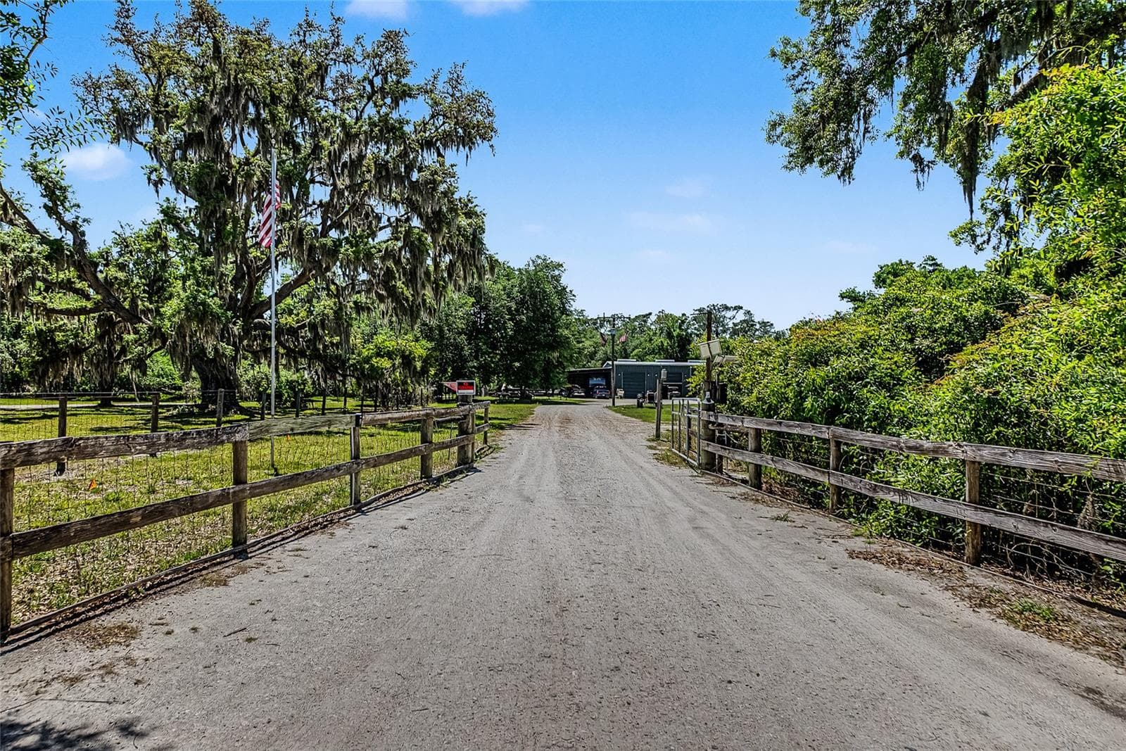 Single Family Residence at 15750 WILSON RD, SARASOTA, photo 5 of 45