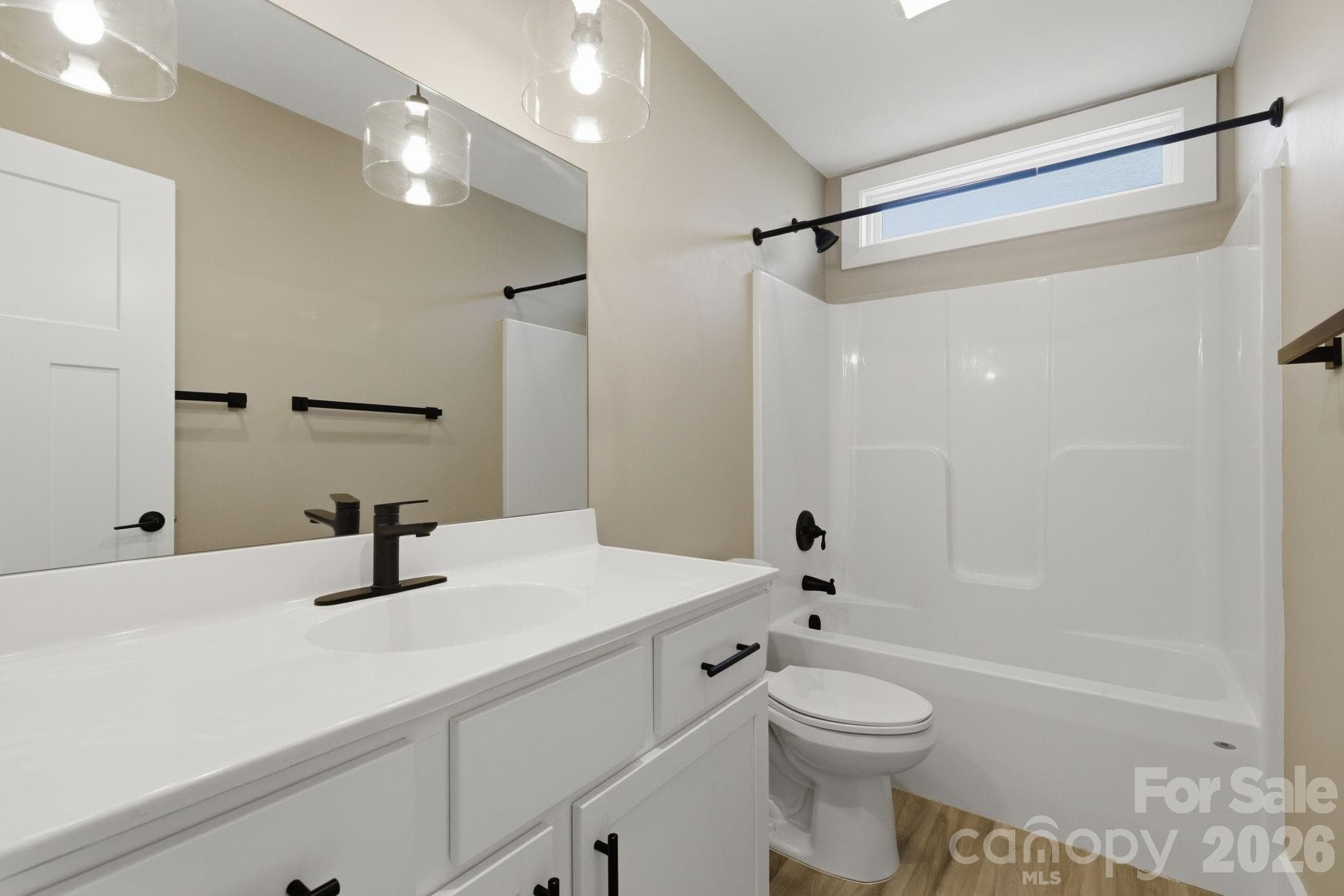 Single Family Residence at 207 Hanover Street, Asheville, photo 15 of 28