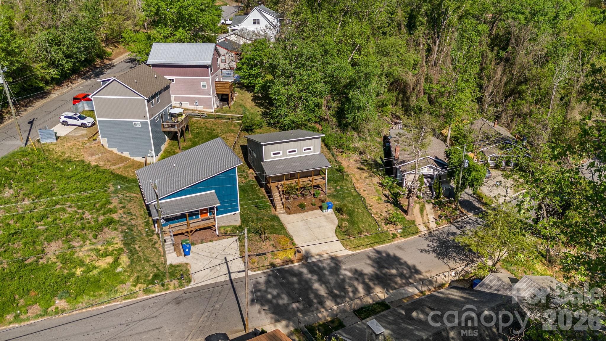 Single Family Residence at 207 Hanover Street, Asheville, photo 24 of 28