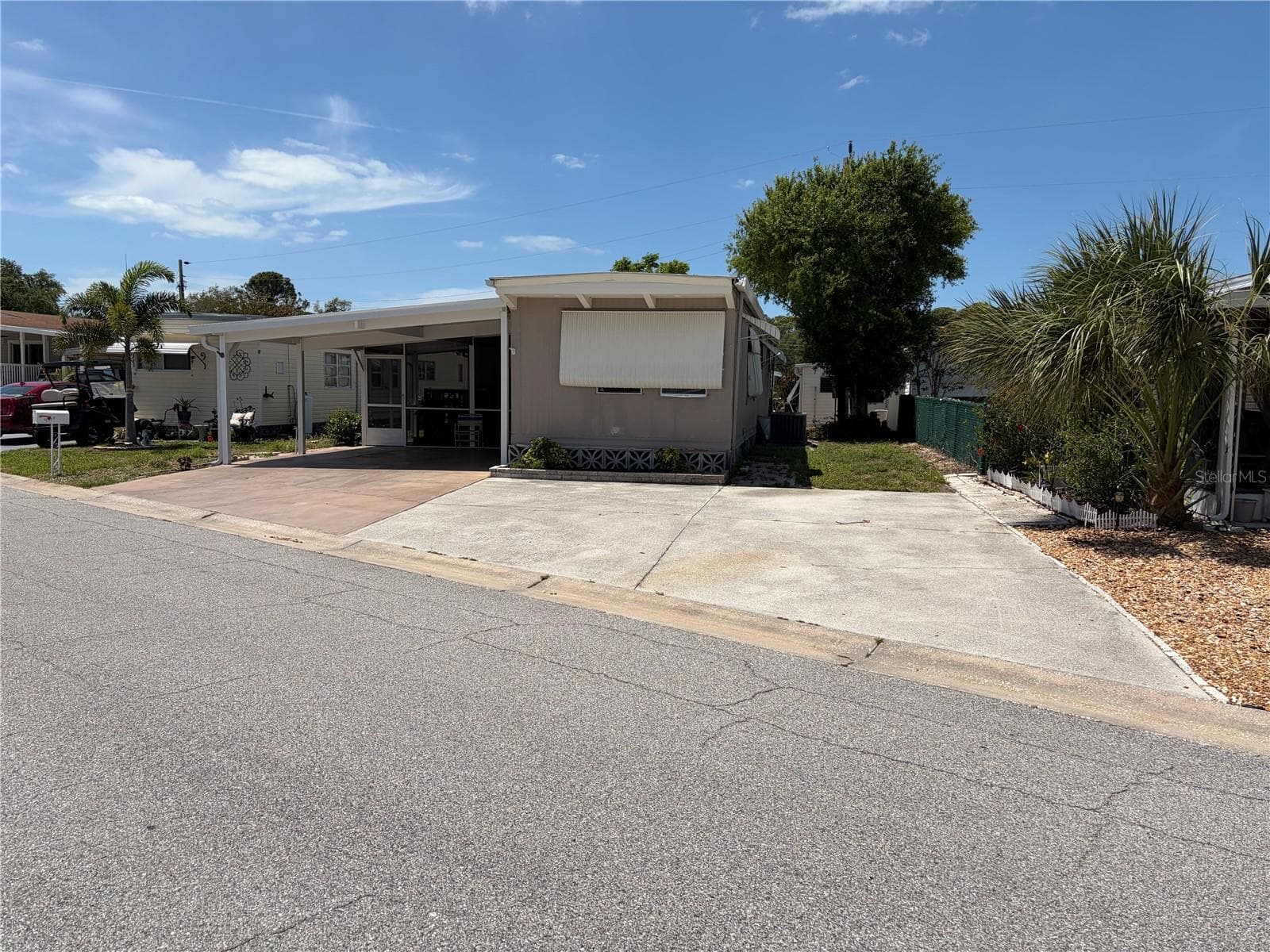 Mobile Home at 4819 SEA ISLAND AVE, SARASOTA, photo 2 of 77
