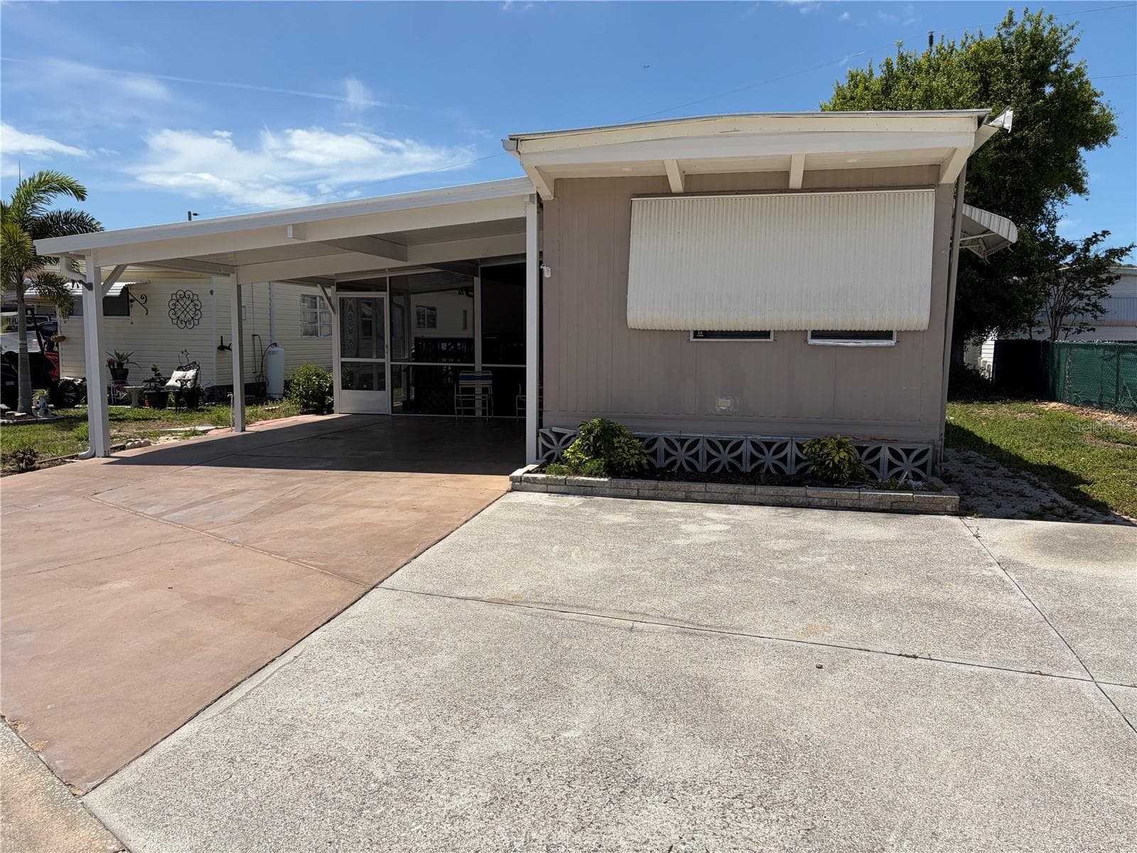 Mobile Home at 4819 SEA ISLAND AVE, SARASOTA, photo 3 of 77
