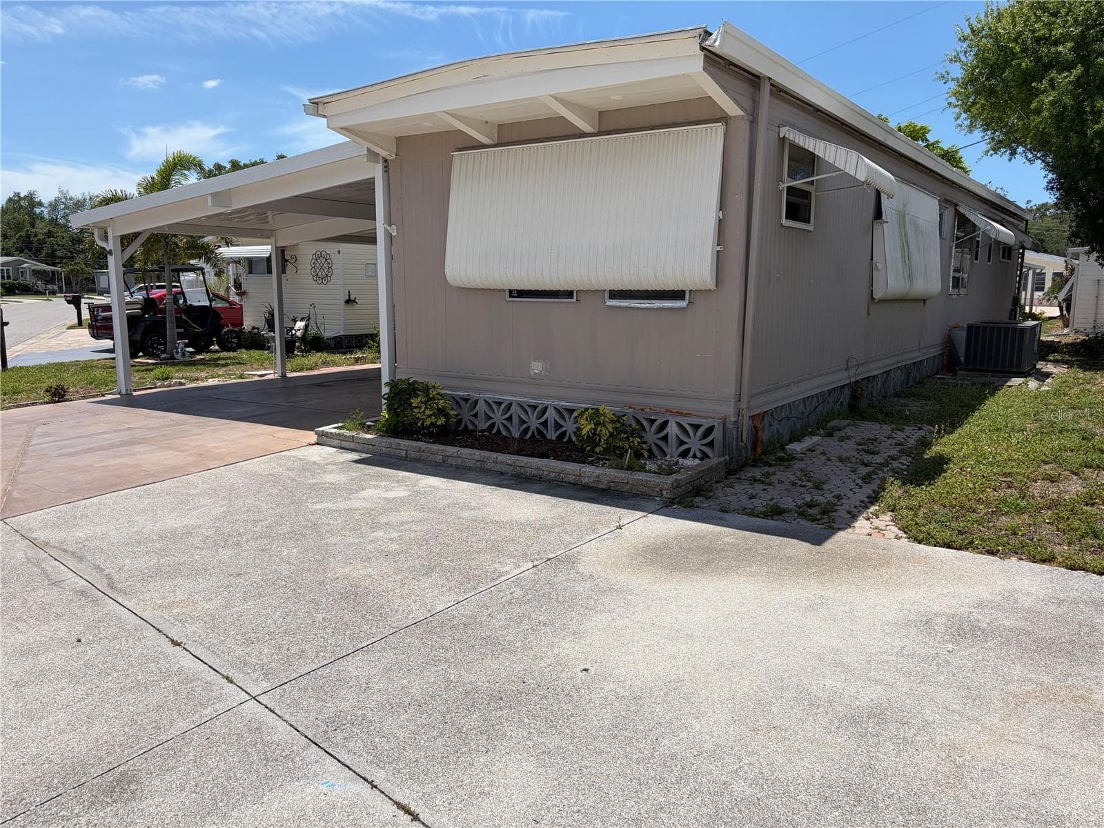 Mobile Home at 4819 SEA ISLAND AVE, SARASOTA, photo 5 of 77