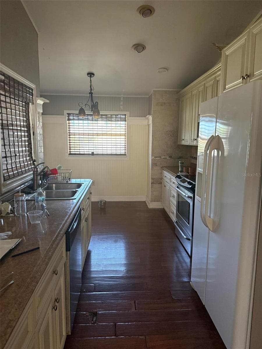 Single Family Residence at 7606 37TH STREET CIR E, SARASOTA, photo 22 of 28