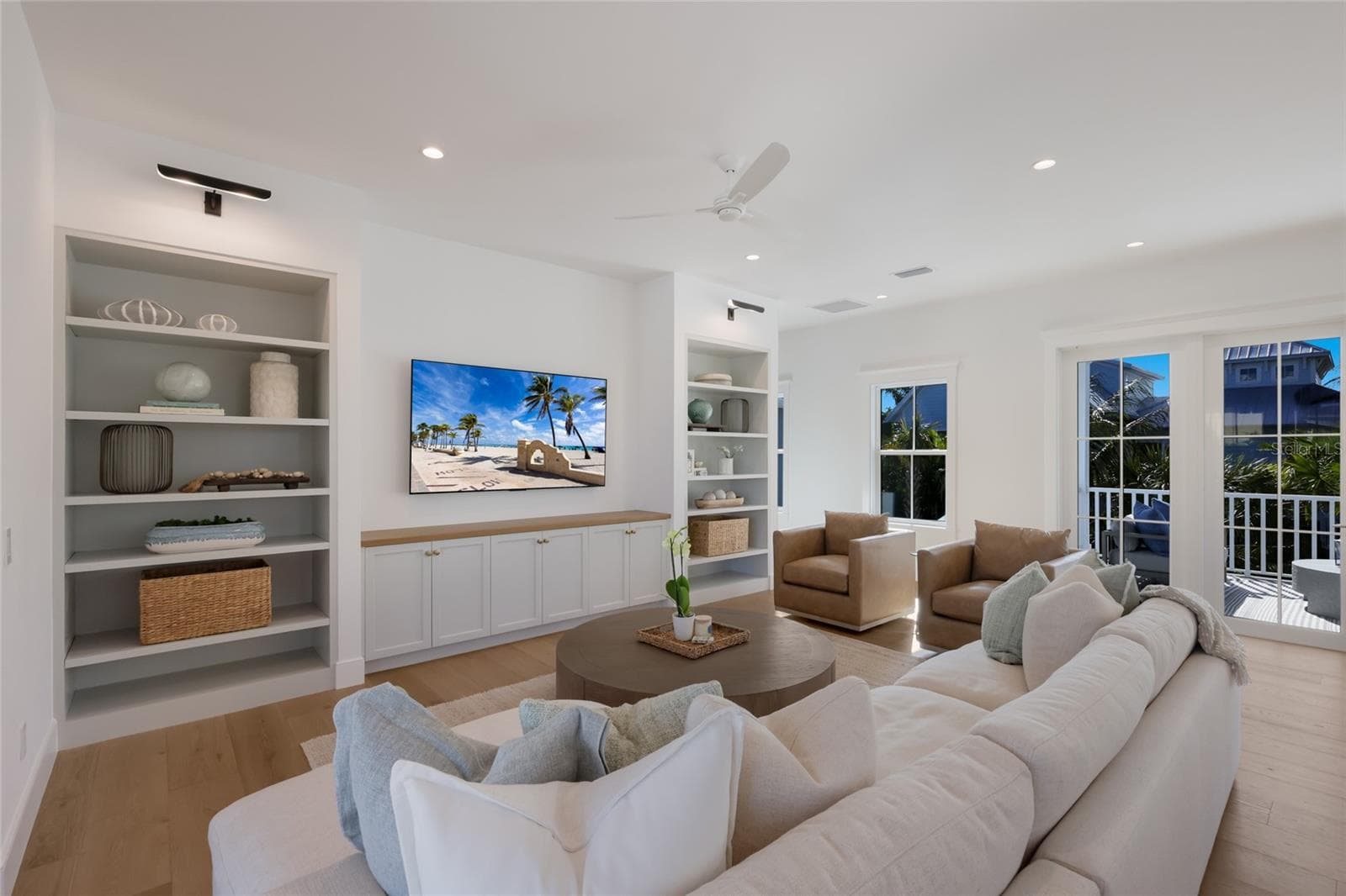 Single Family Residence at 215 SYCAMORE AVE, ANNA MARIA, photo 12 of 75
