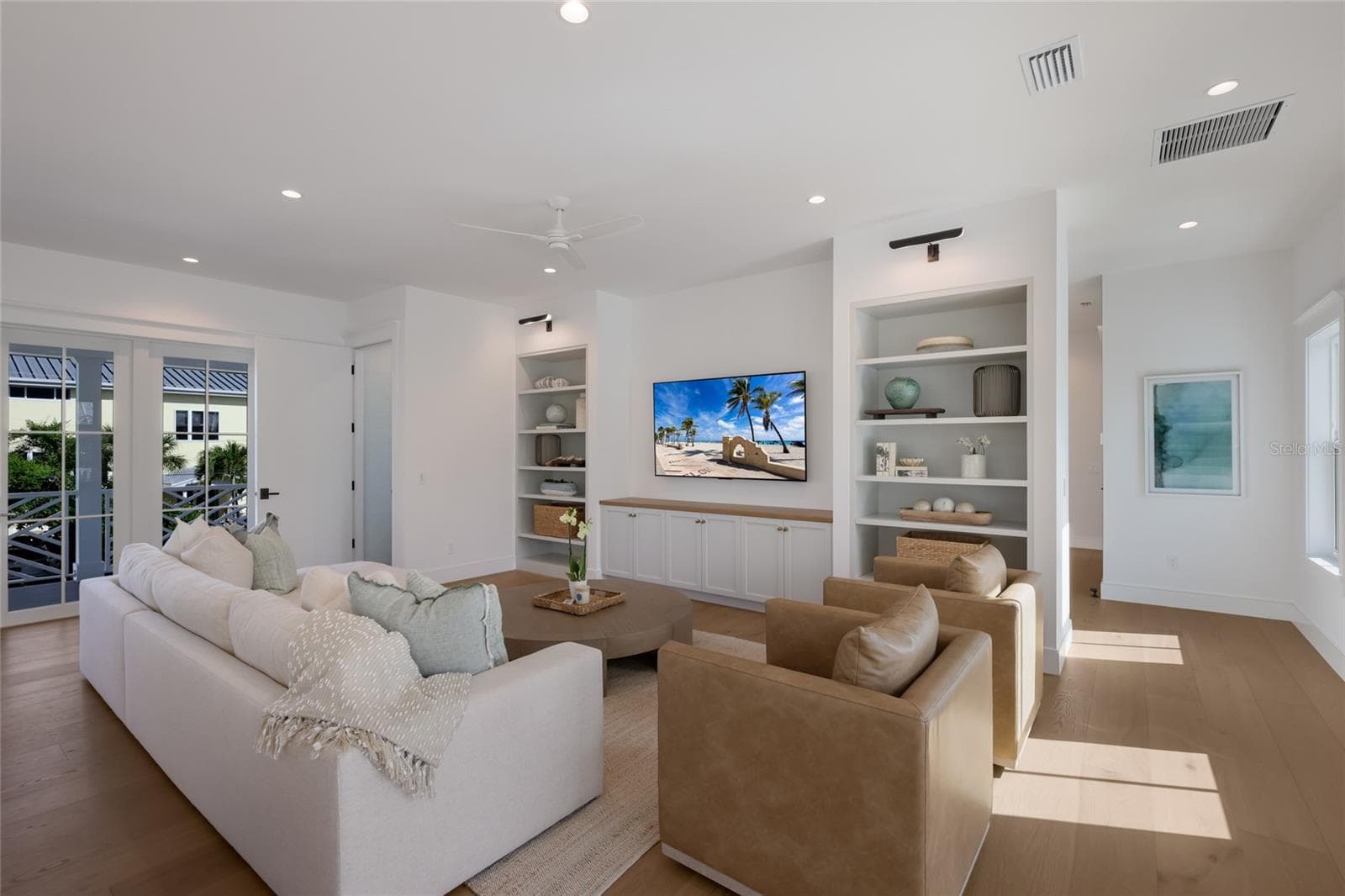 Single Family Residence at 215 SYCAMORE AVE, ANNA MARIA, photo 13 of 75