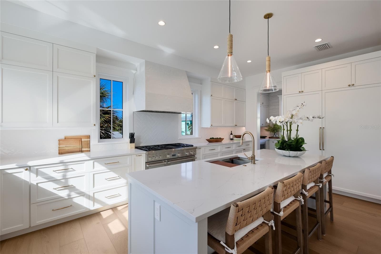Single Family Residence at 215 SYCAMORE AVE, ANNA MARIA, photo 17 of 75