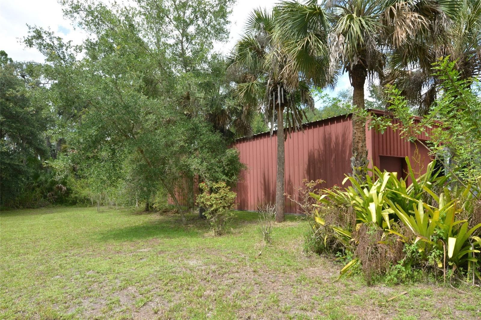 Single Family Residence at 18220 ELMWOOD DR, ALVA, photo 14 of 83