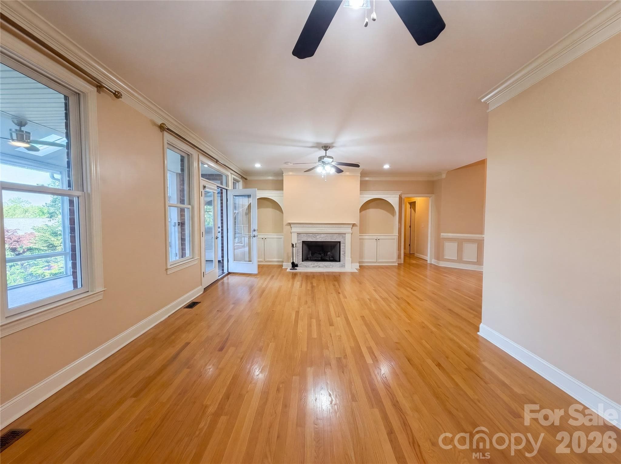 Single Family Residence at 142 Canterbury Crossing, Fort Mill, photo 3 of 29