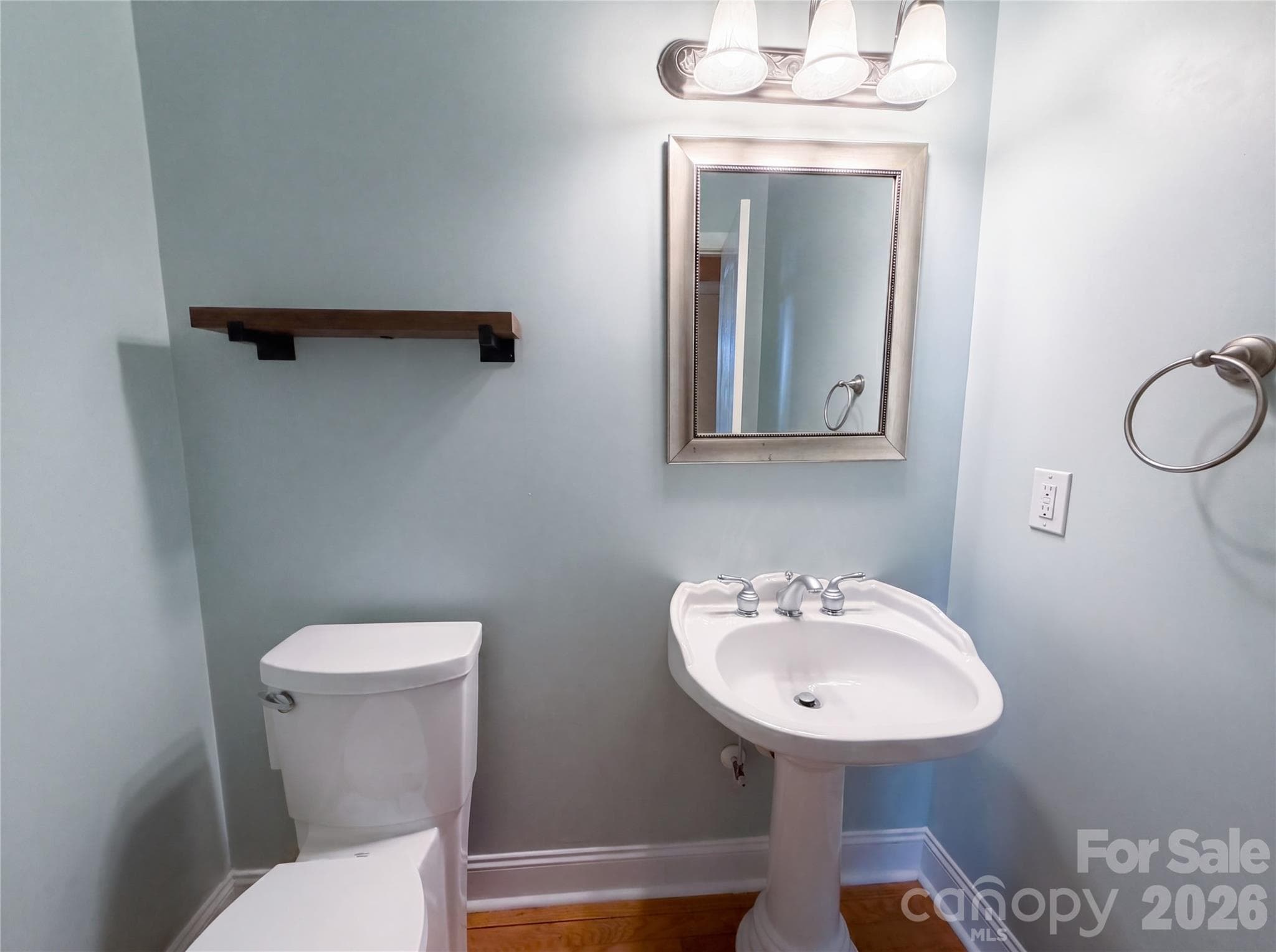 Single Family Residence at 142 Canterbury Crossing, Fort Mill, photo 16 of 29