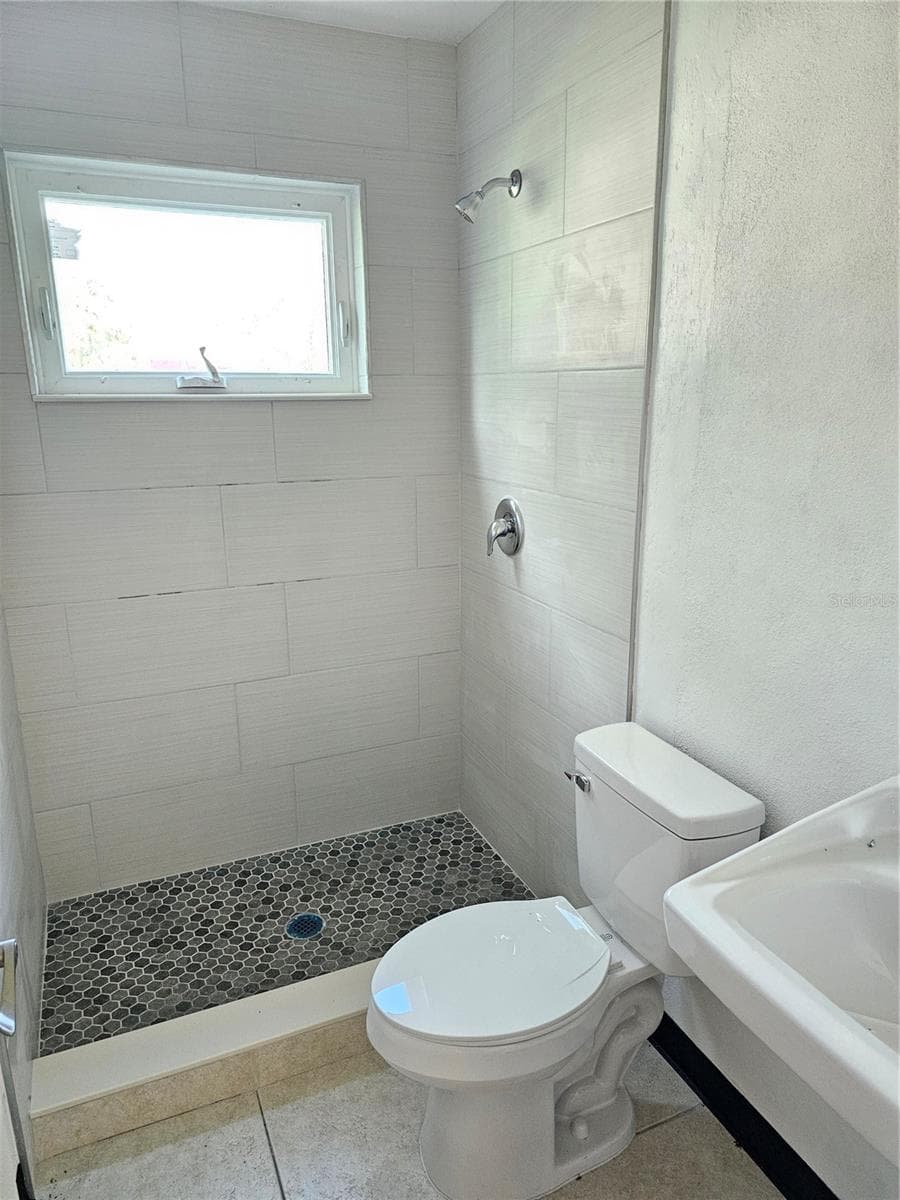 Bathroom - 111 JORDAN AVE, ARCADIA