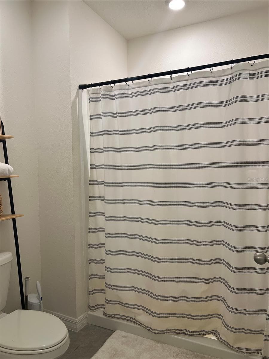 Primary Bathroom - 184 MANGROVE SHADE CIR, APOLLO BEACH
