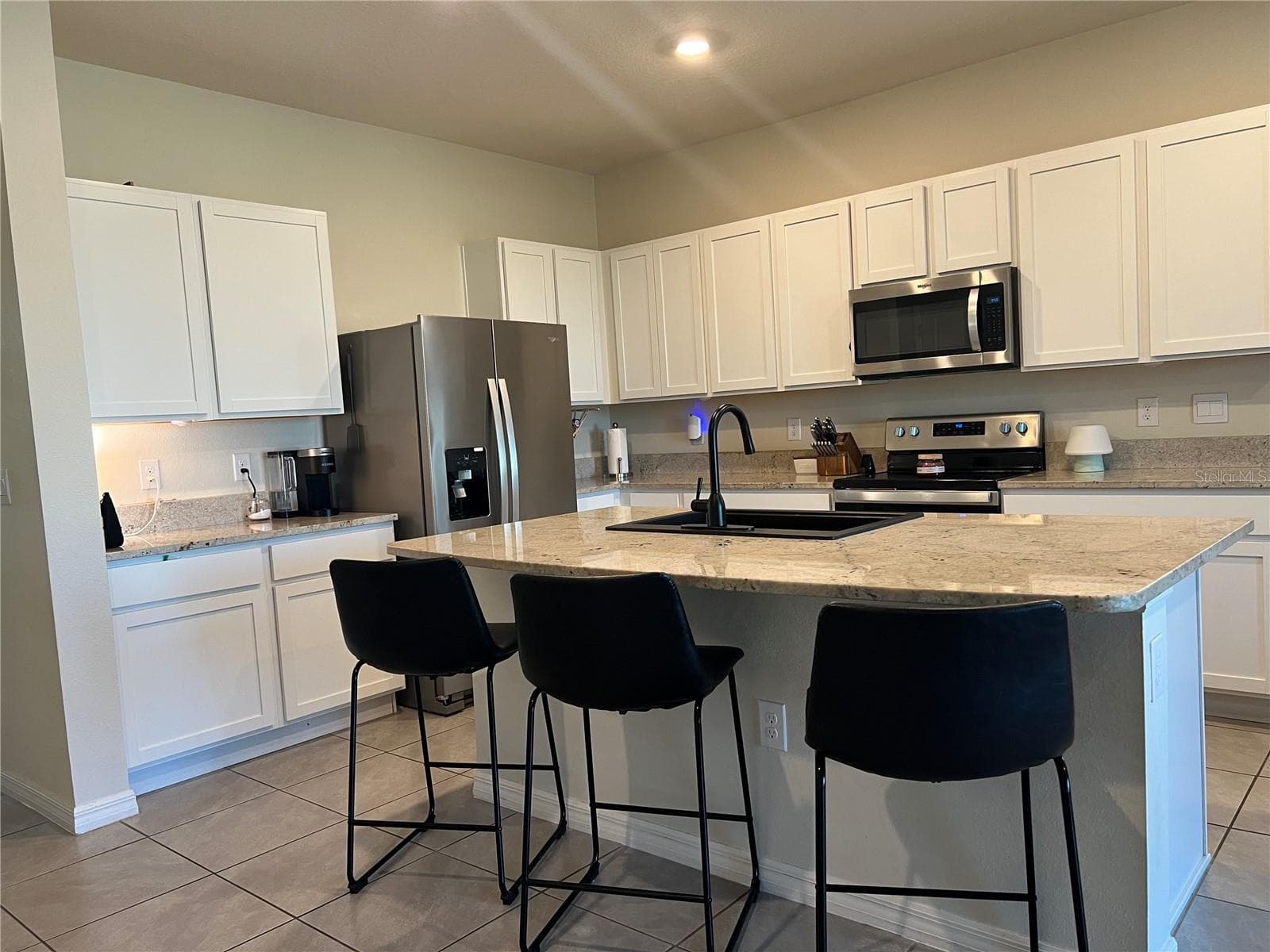 Kitchen with Stainless Steel Appliances - 184 MANGROVE SHADE CIR, APOLLO BEACH