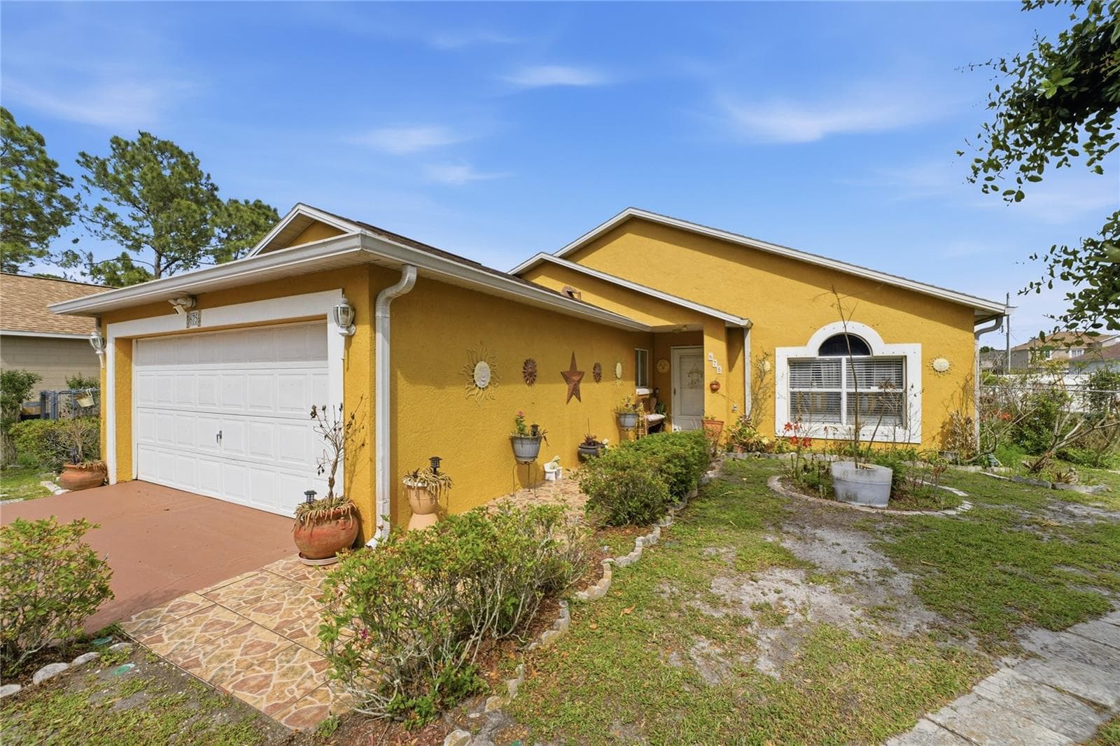 Single Family Residence at 675 BASINGSTOKE CT, POINCIANA, photo 5 of 38