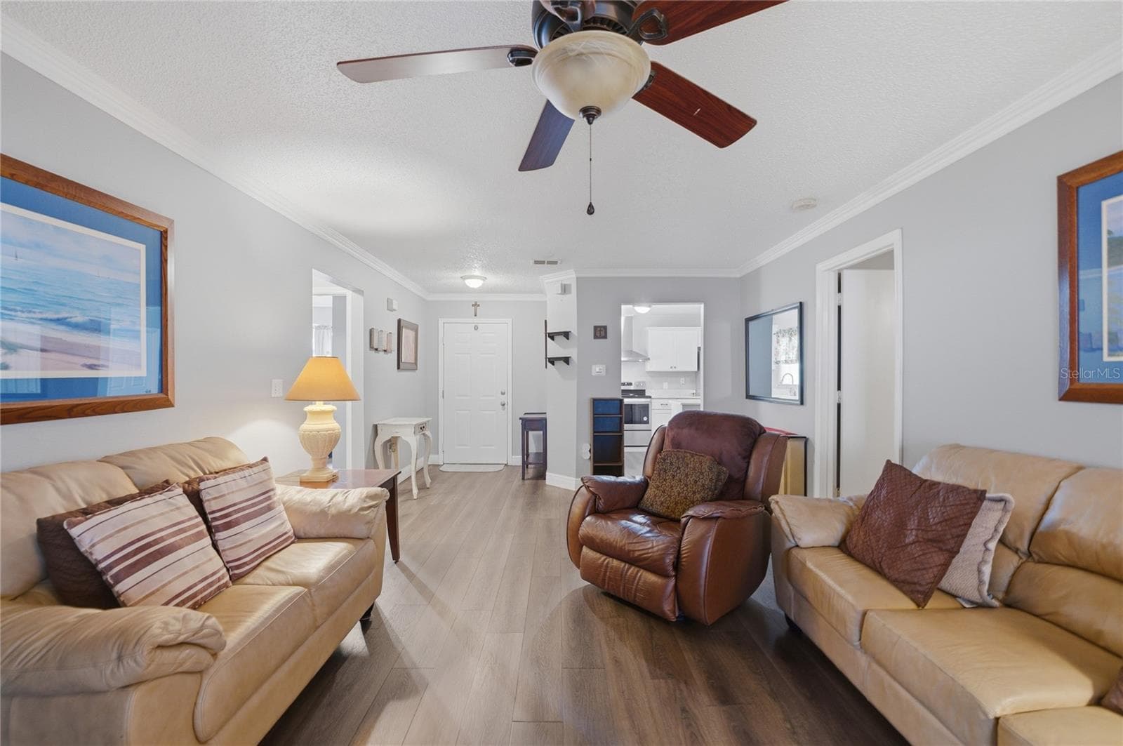 Single Family Residence at 675 BASINGSTOKE CT, POINCIANA, photo 13 of 38